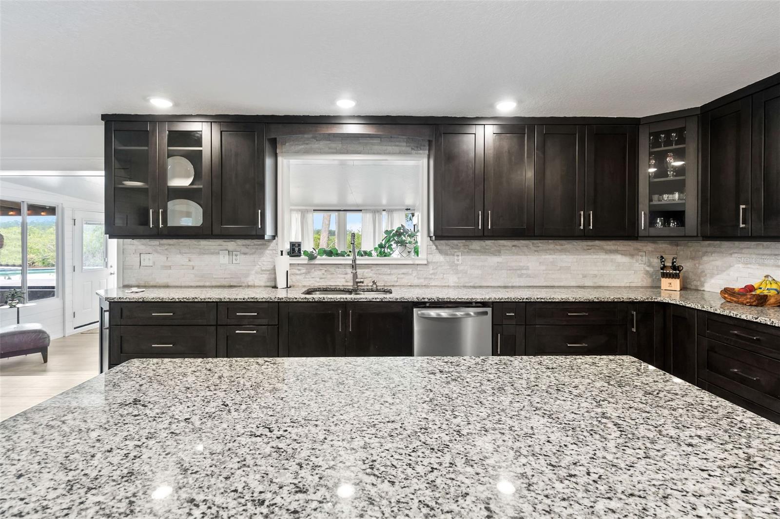 Image 15 of 60 For 418 Acacia Circle