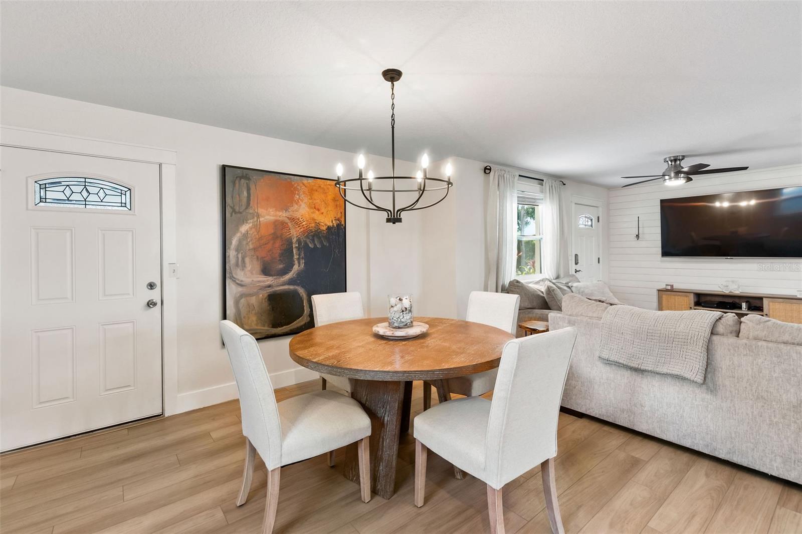 Image 9 of 60 For 418 Acacia Circle