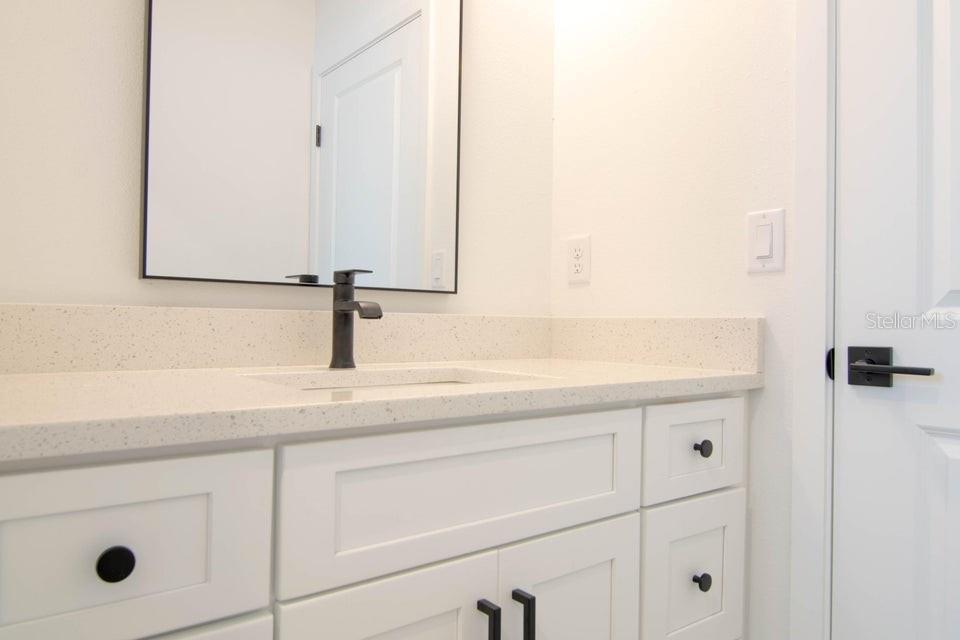 Image 12 of 20 For 10235 Stonecrop Avenue