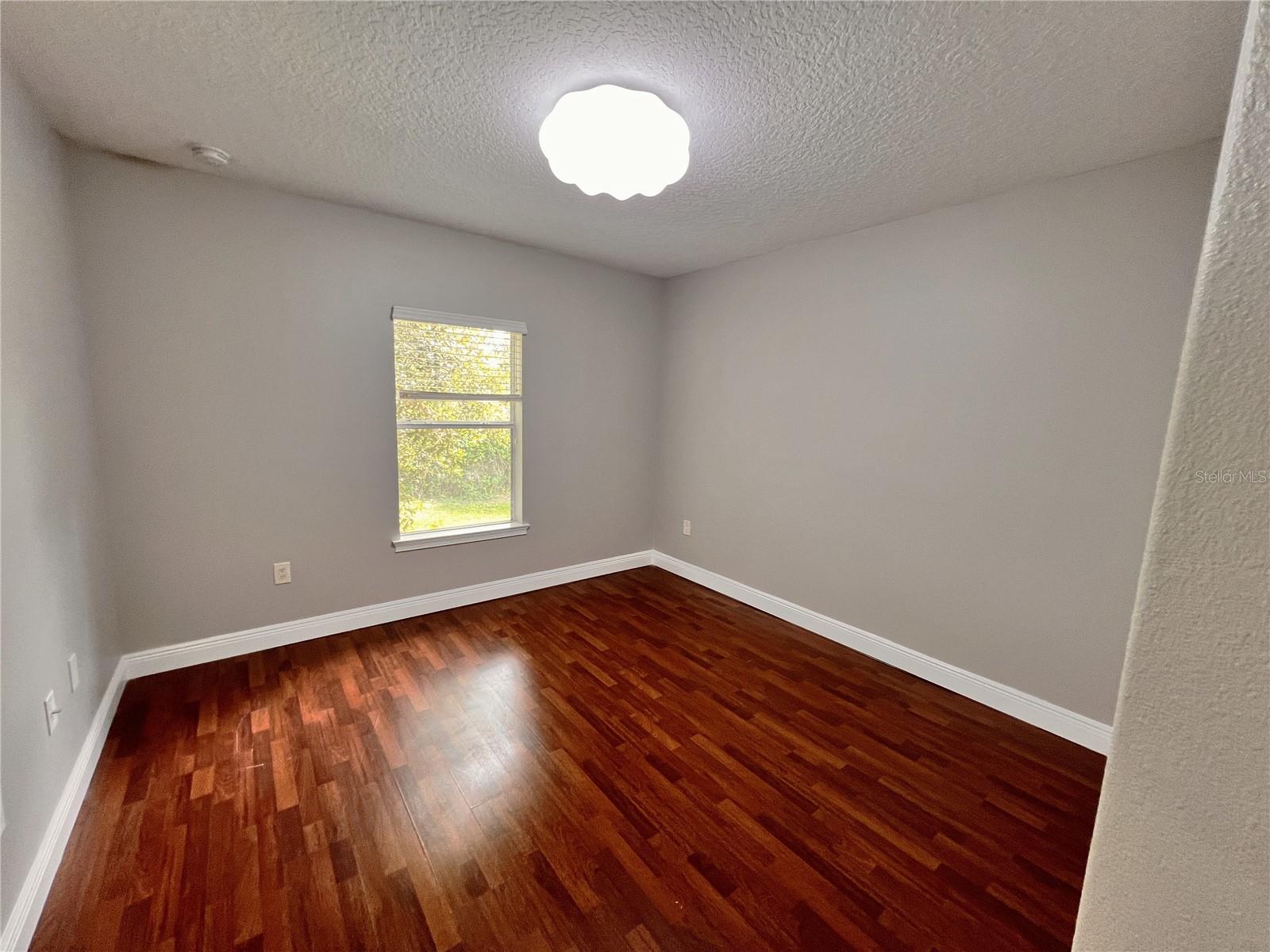 Image 18 of 31 For 1130 Hardy Avenue