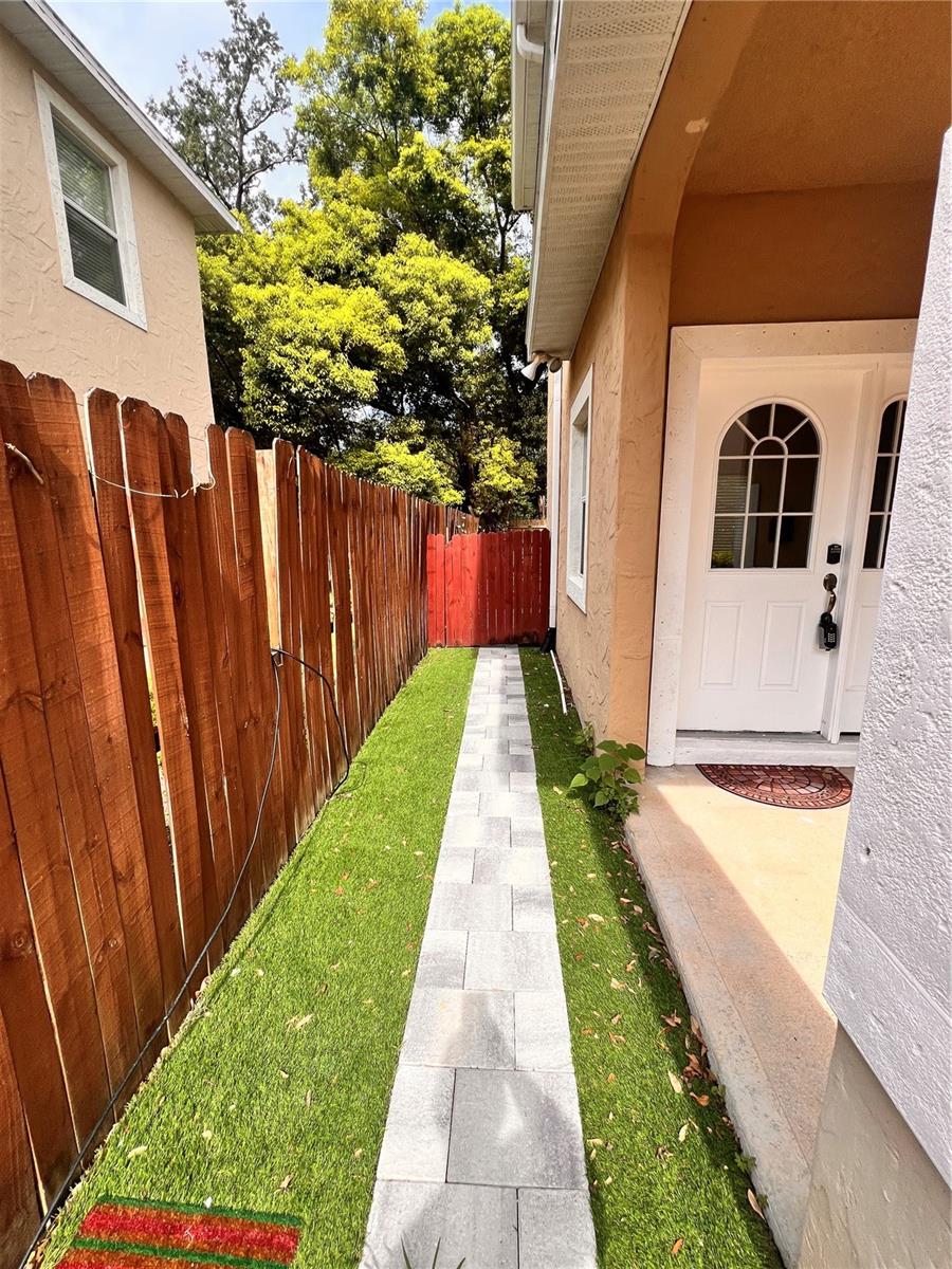 Image 2 of 31 For 1130 Hardy Avenue