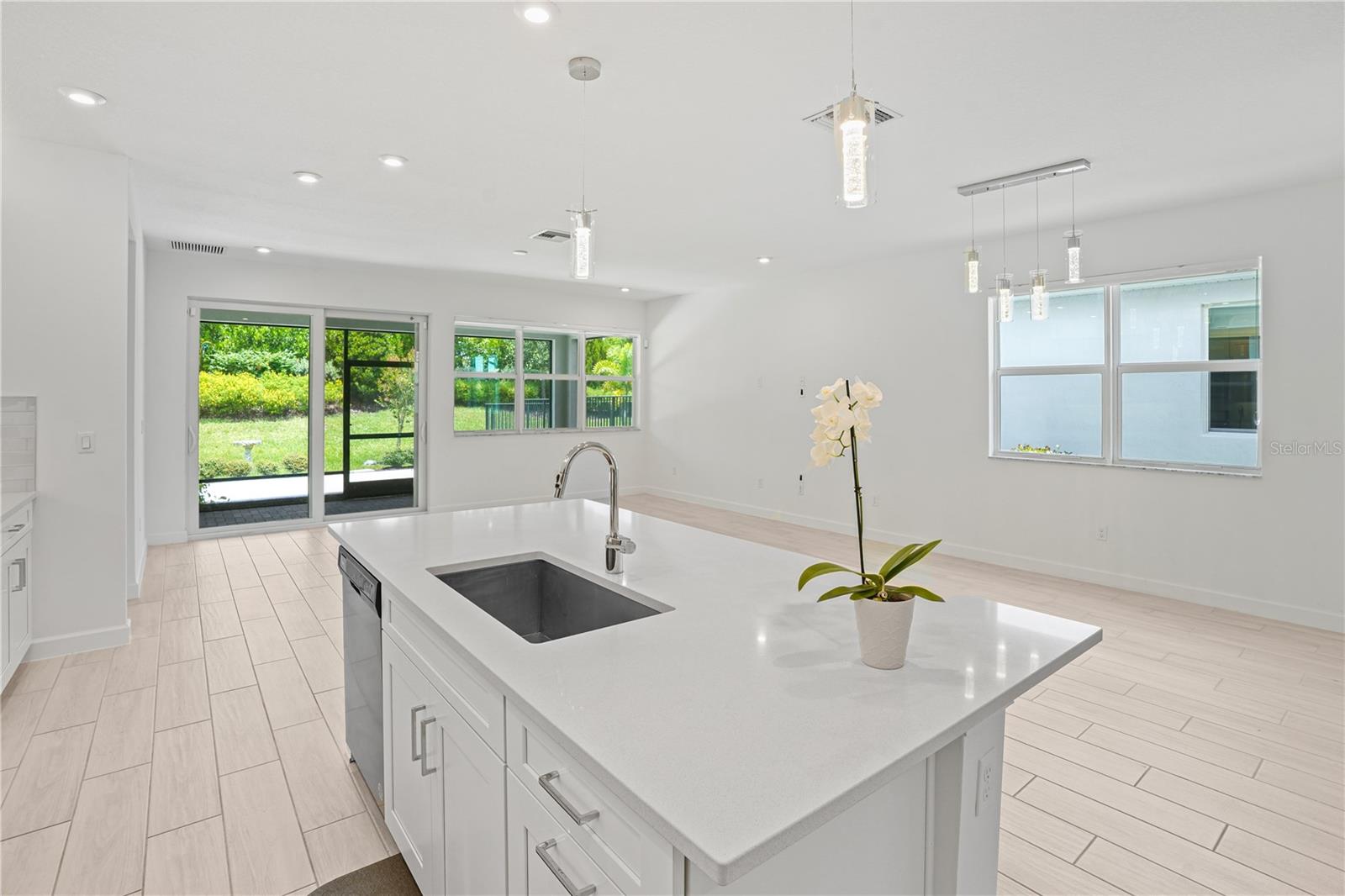 Image 11 of 96 For 11687 Viridian Boulevard