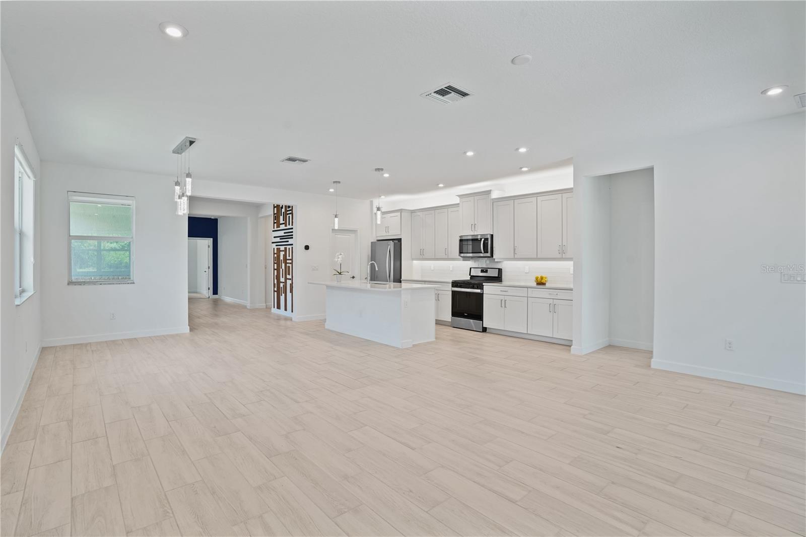 Image 19 of 96 For 11687 Viridian Boulevard