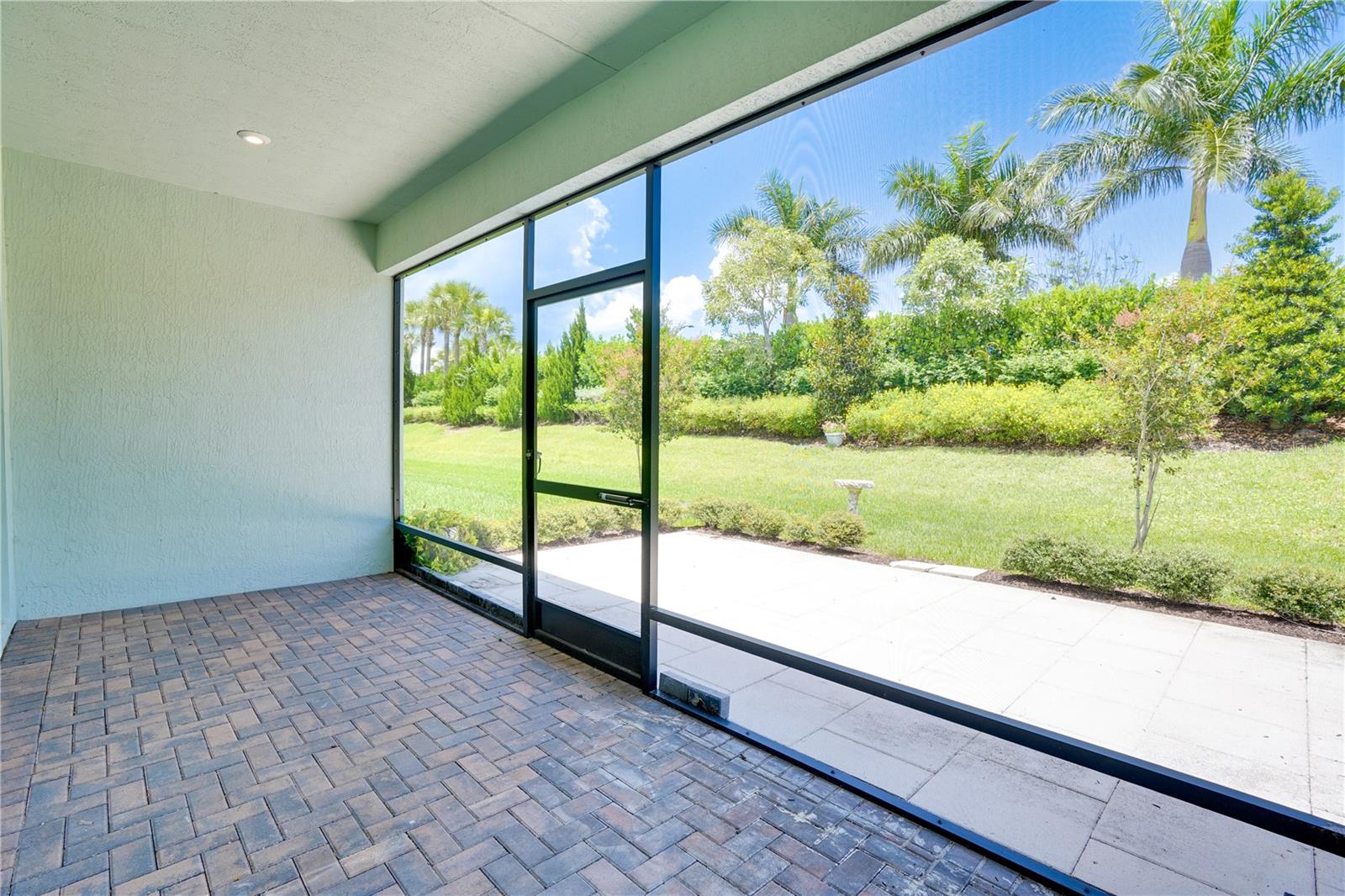 Image 21 of 96 For 11687 Viridian Boulevard