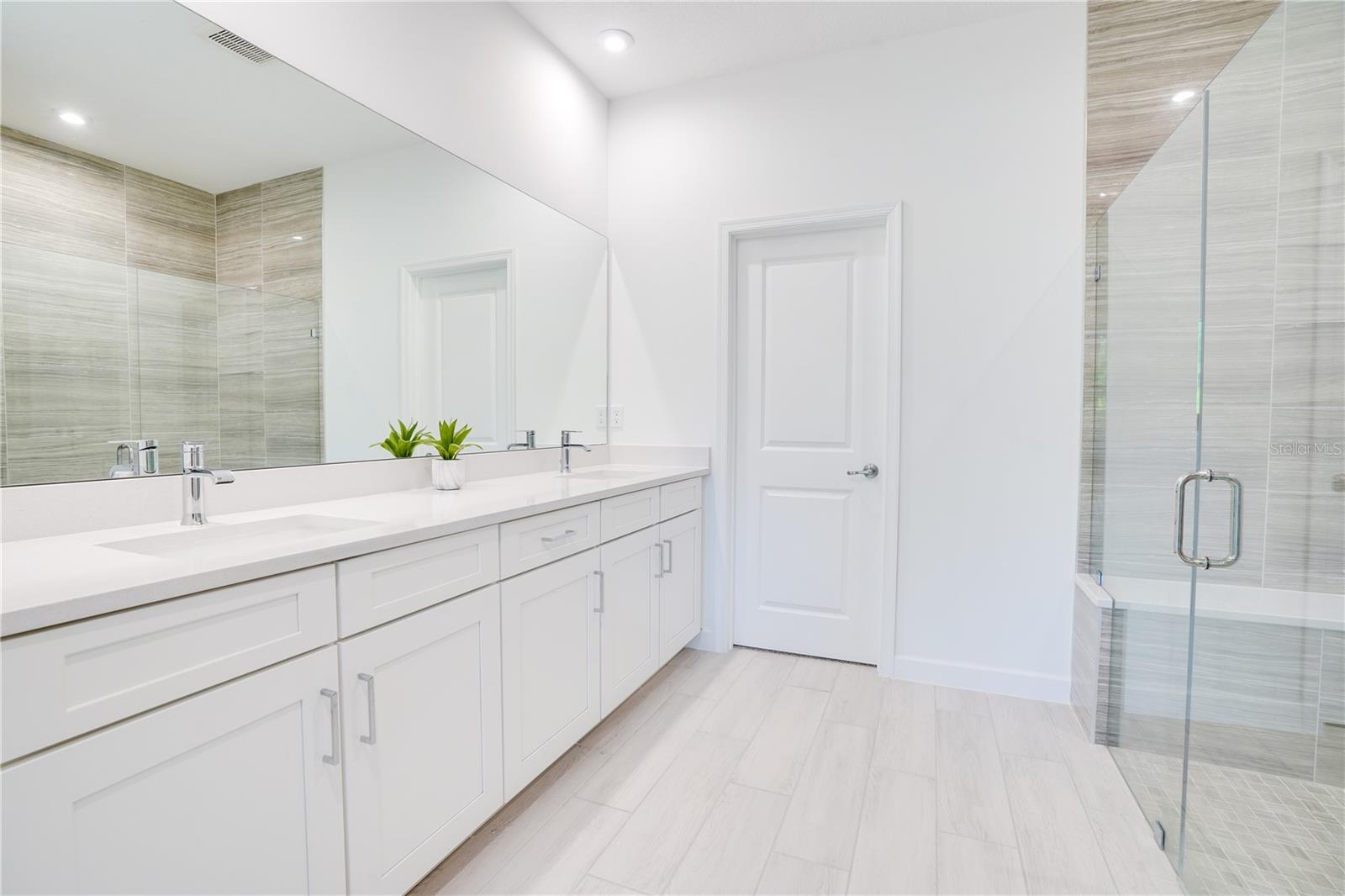 Image 27 of 96 For 11687 Viridian Boulevard