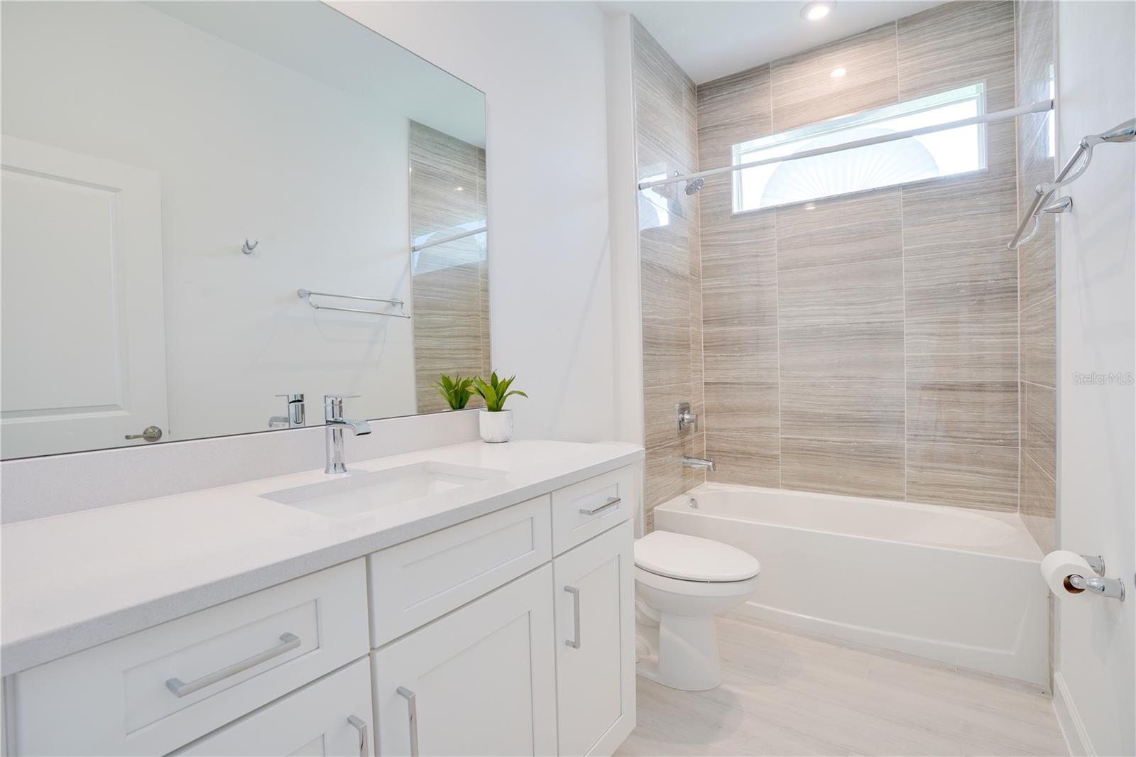 Image 38 of 96 For 11687 Viridian Boulevard