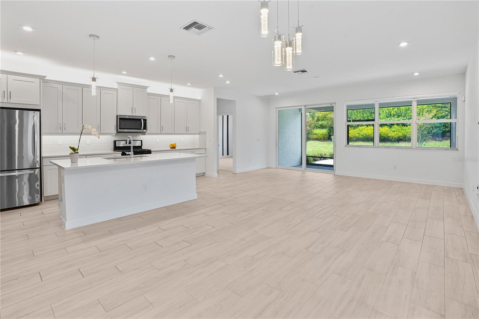 Image 9 of 96 For 11687 Viridian Boulevard