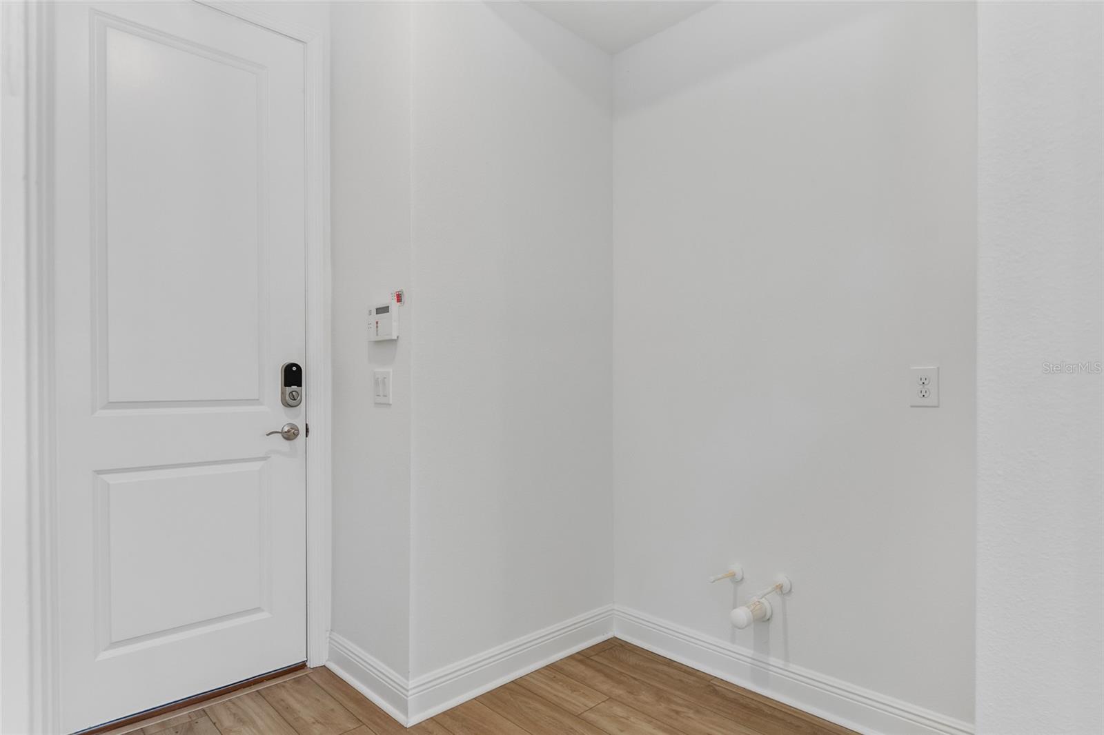 Image 10 of 66 For 8484 Sperry Street