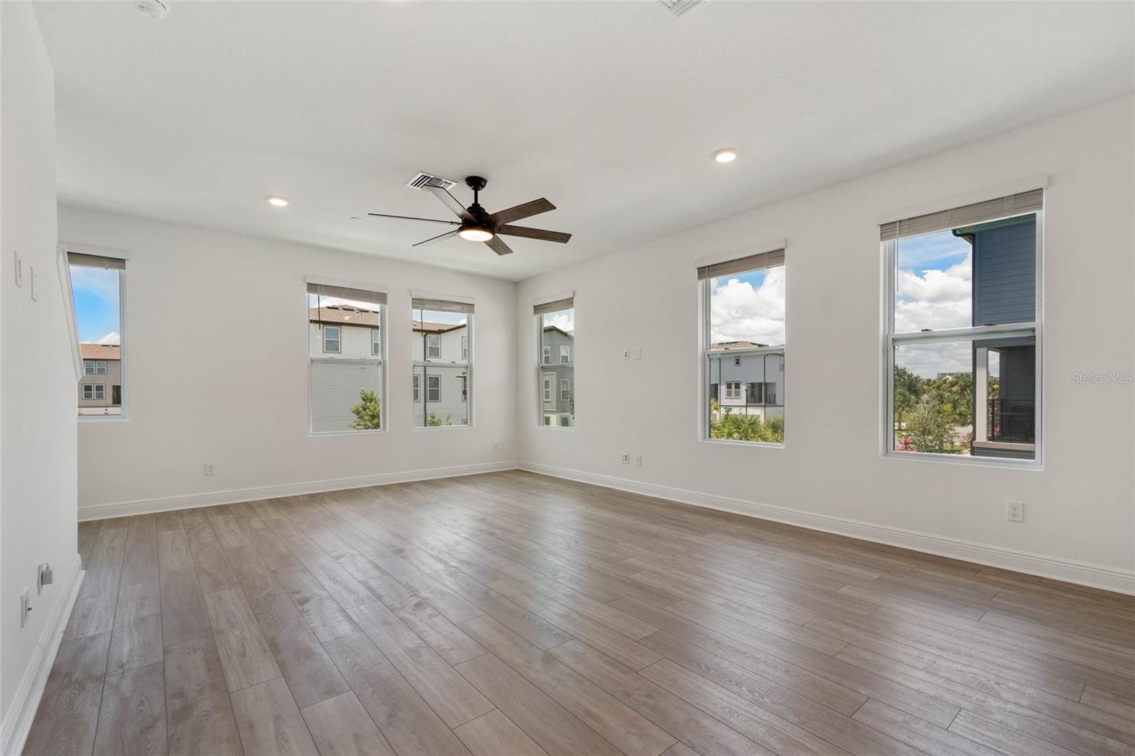 Image 18 of 66 For 8484 Sperry Street