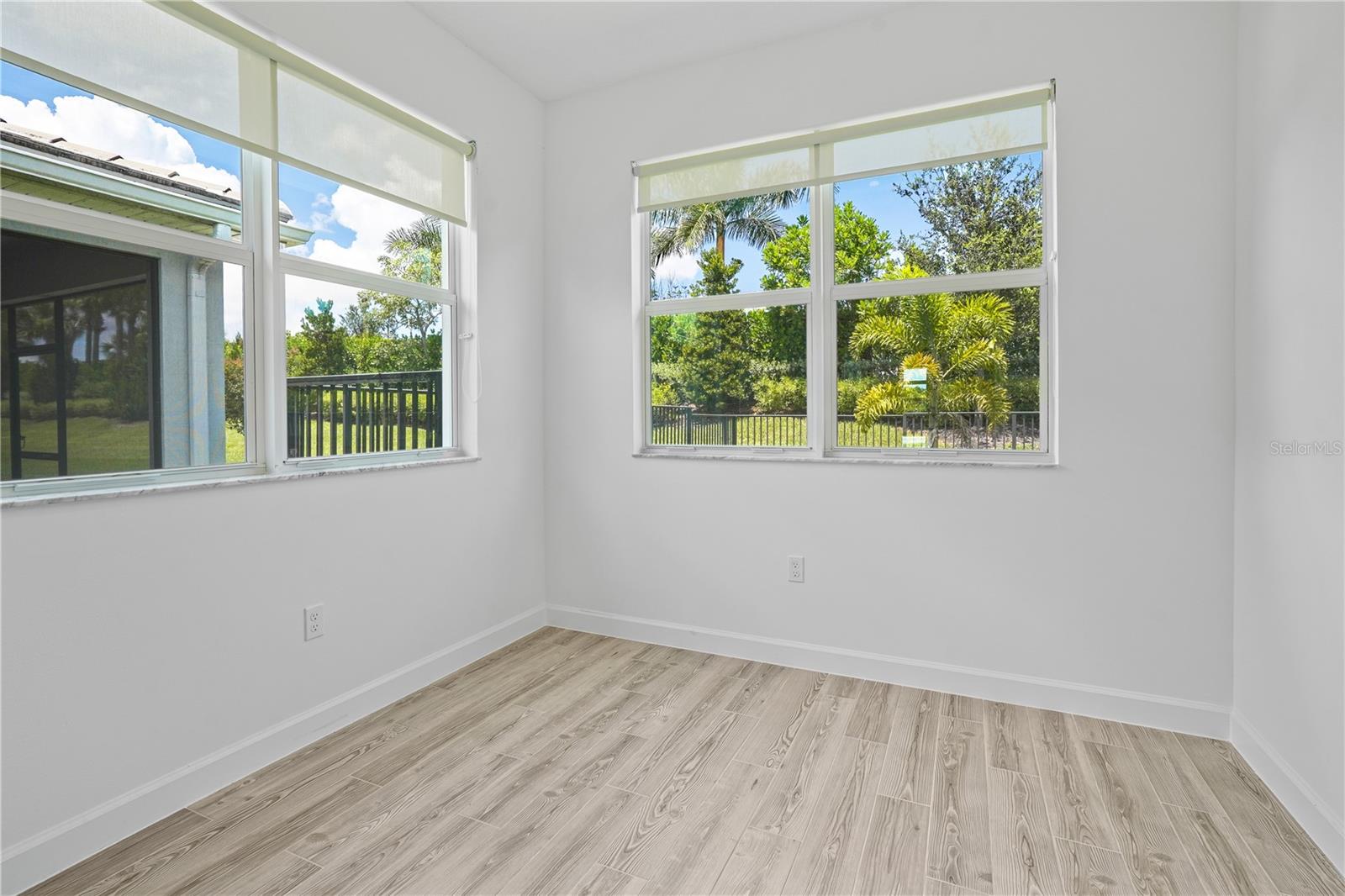 Image 20 of 96 For 11695 Viridian Boulevard