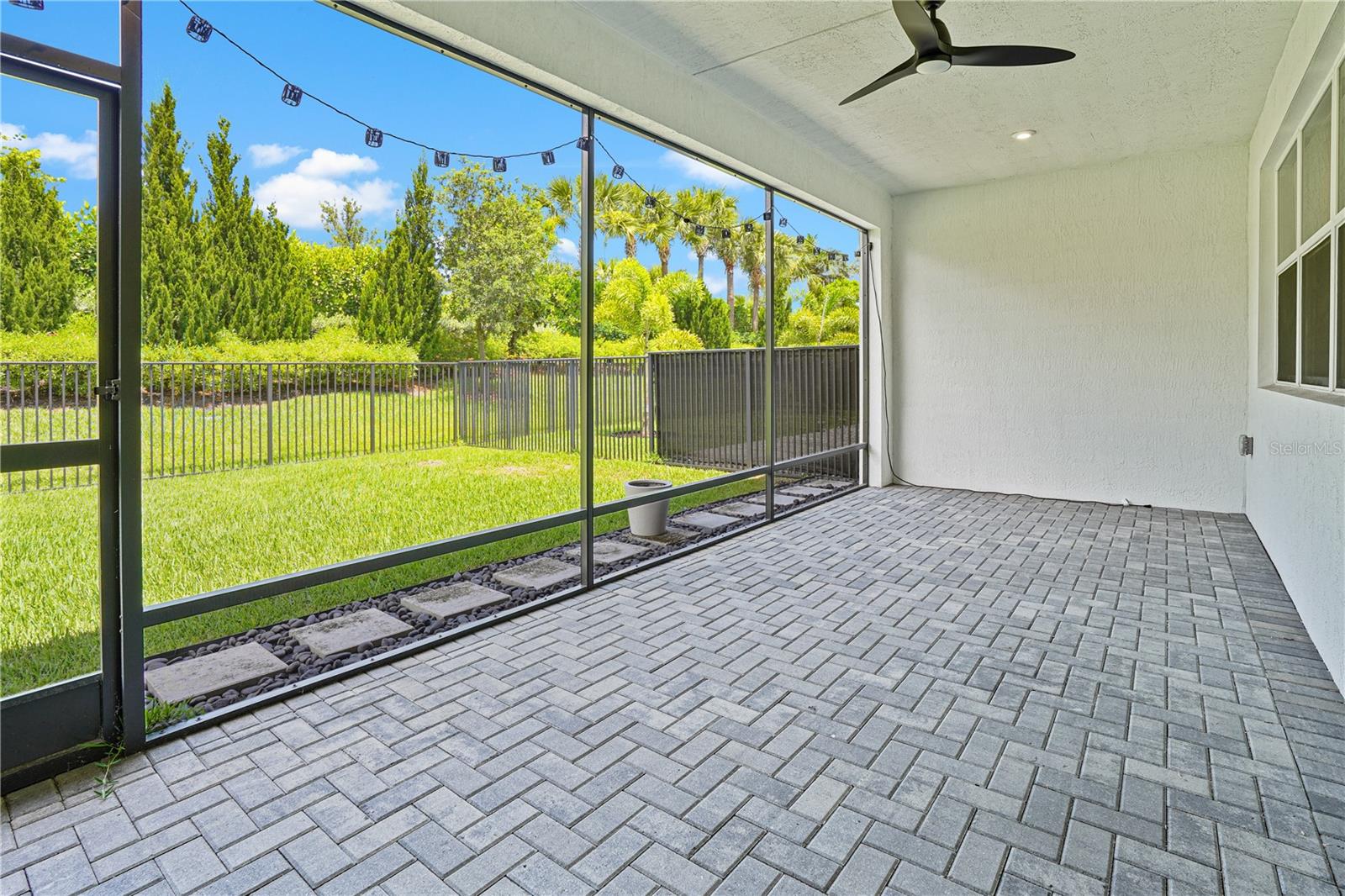 Image 21 of 96 For 11695 Viridian Boulevard