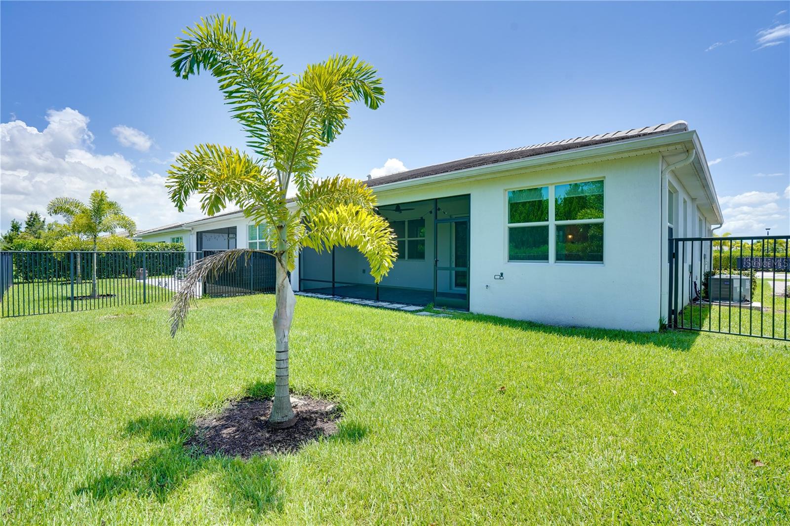 Image 24 of 96 For 11695 Viridian Boulevard