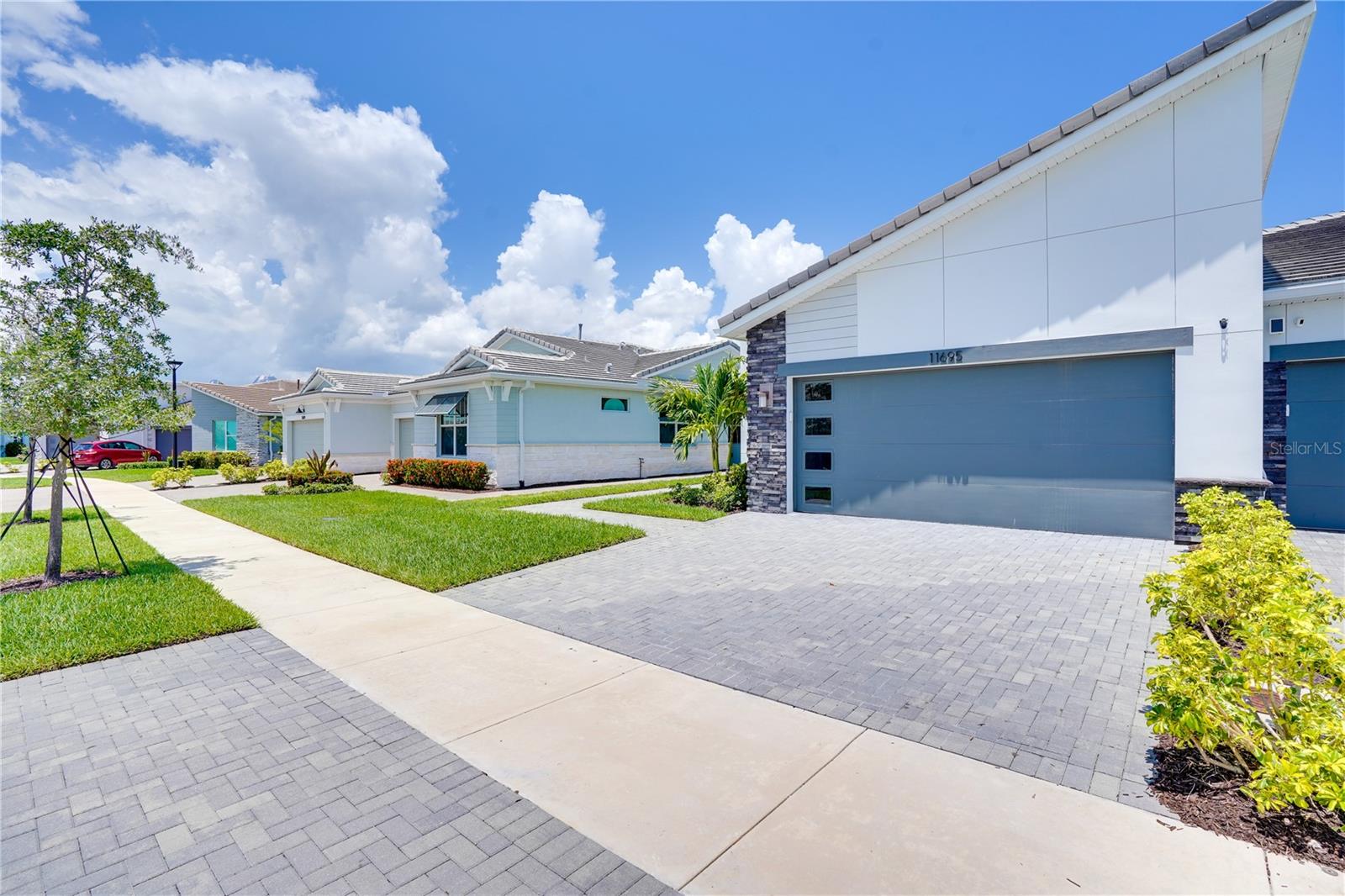 Image 26 of 96 For 11695 Viridian Boulevard