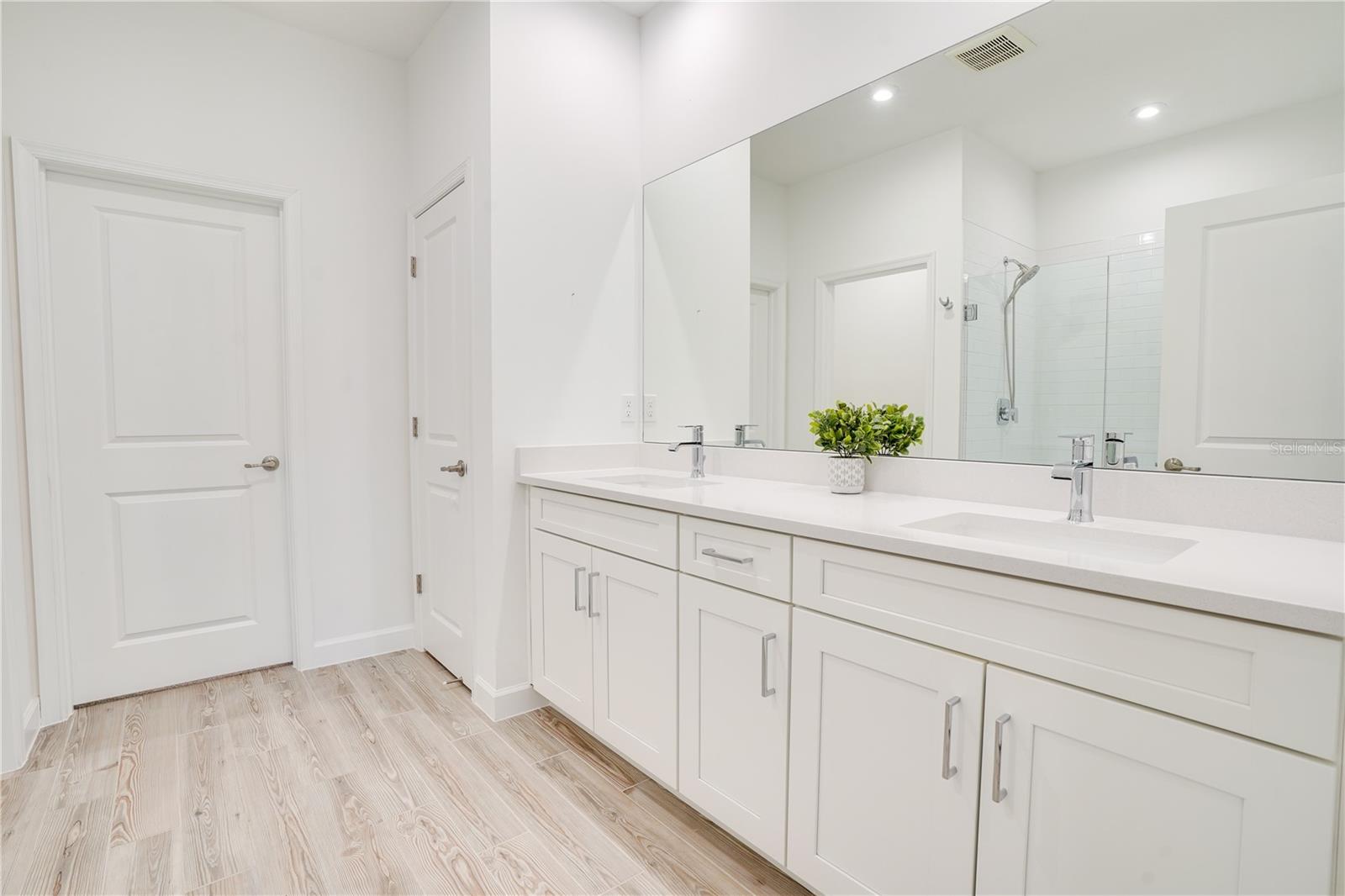 Image 30 of 96 For 11695 Viridian Boulevard