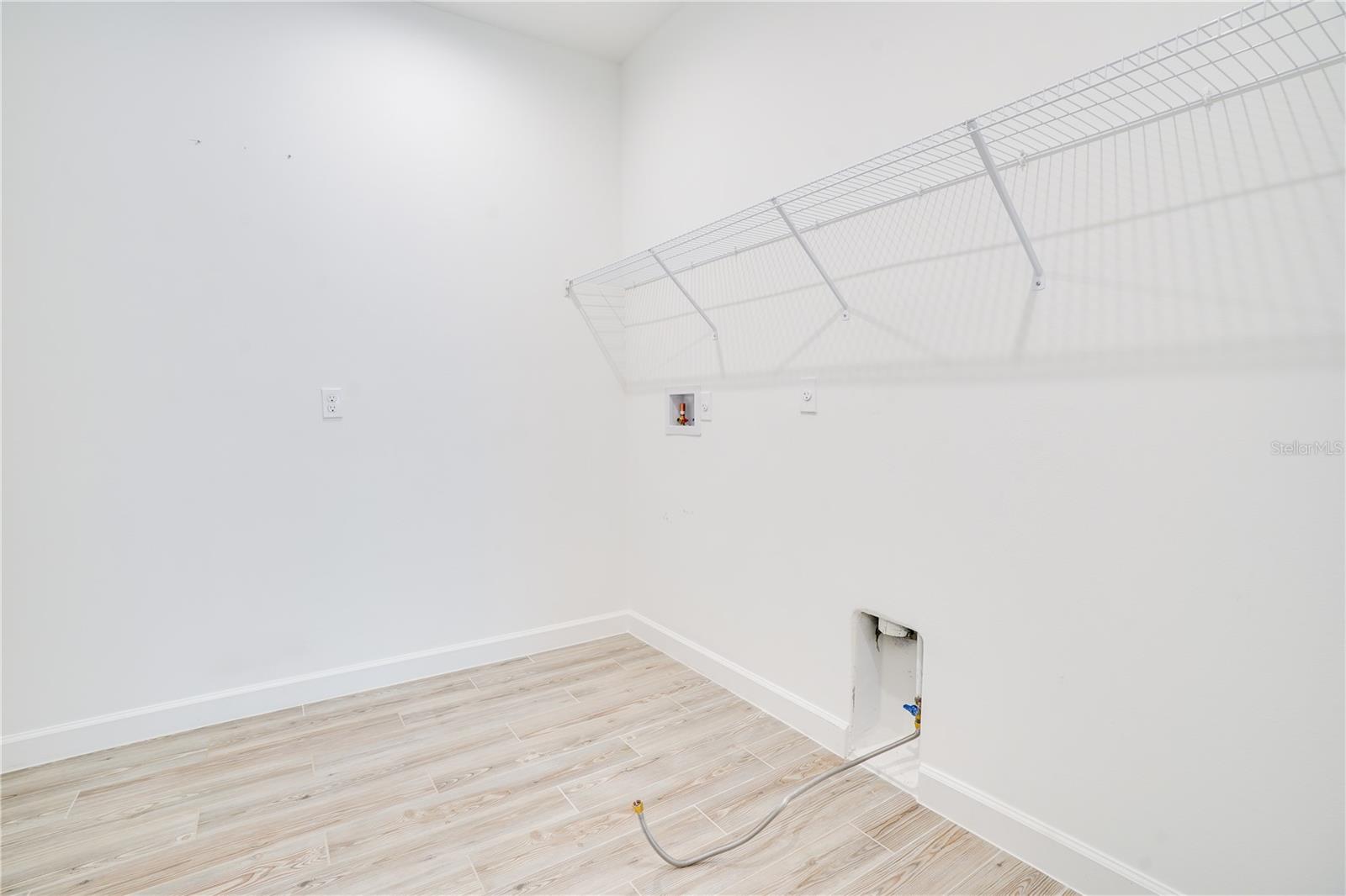 Image 36 of 96 For 11695 Viridian Boulevard