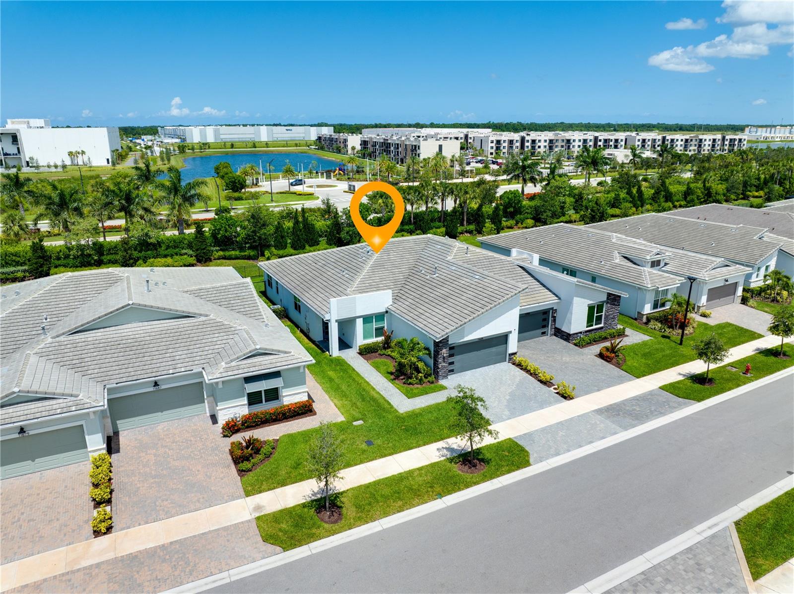 Image 37 of 96 For 11695 Viridian Boulevard