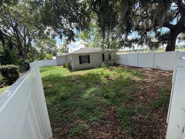 Image 11 of 27 For 1047 Clay Boulevard