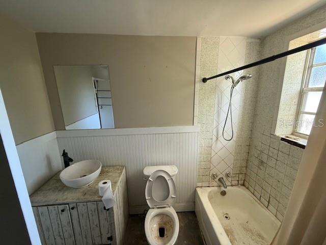 Image 14 of 27 For 1047 Clay Boulevard