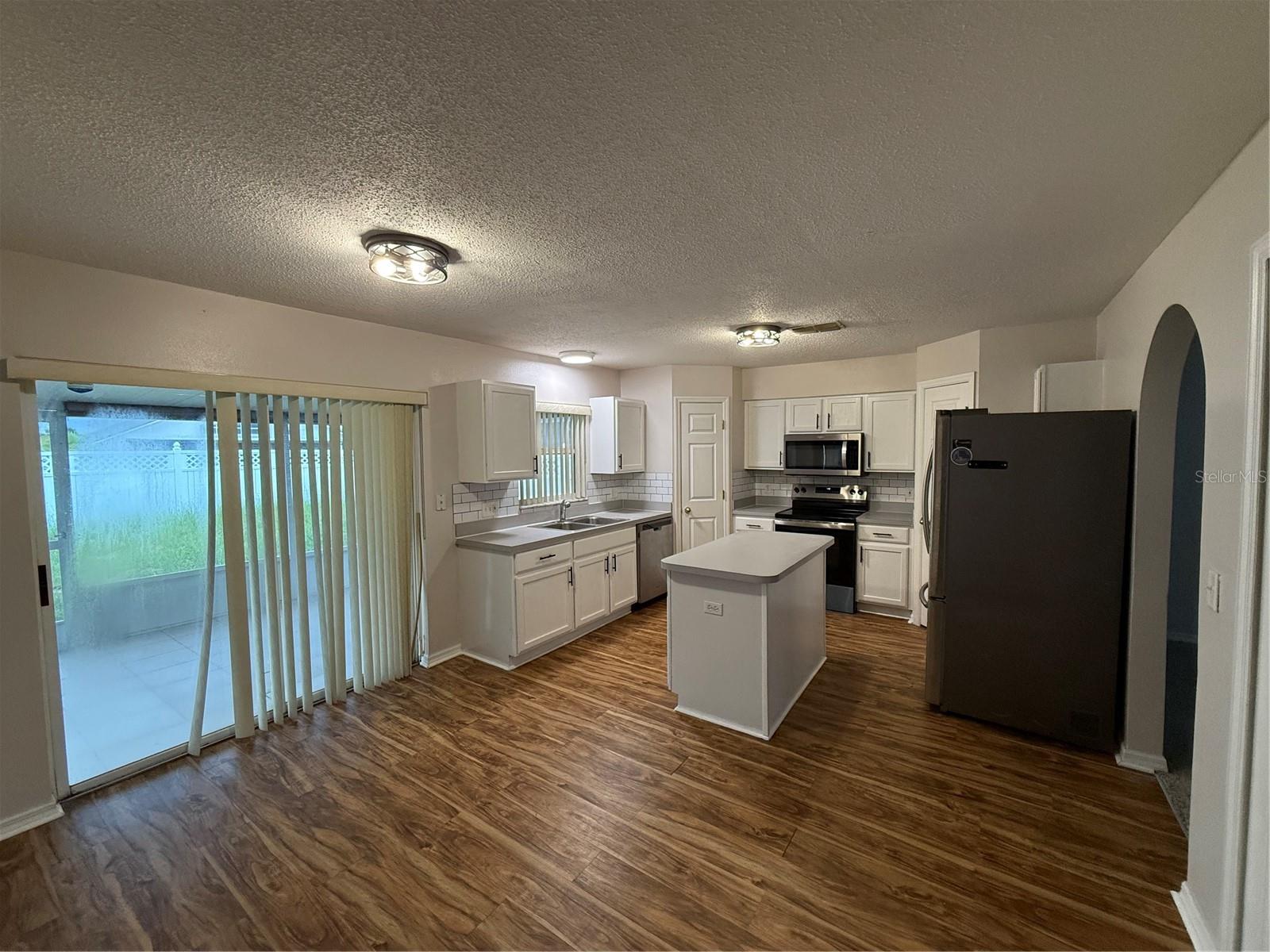 Image 14 of 43 For 16053 Wilkinson Drive
