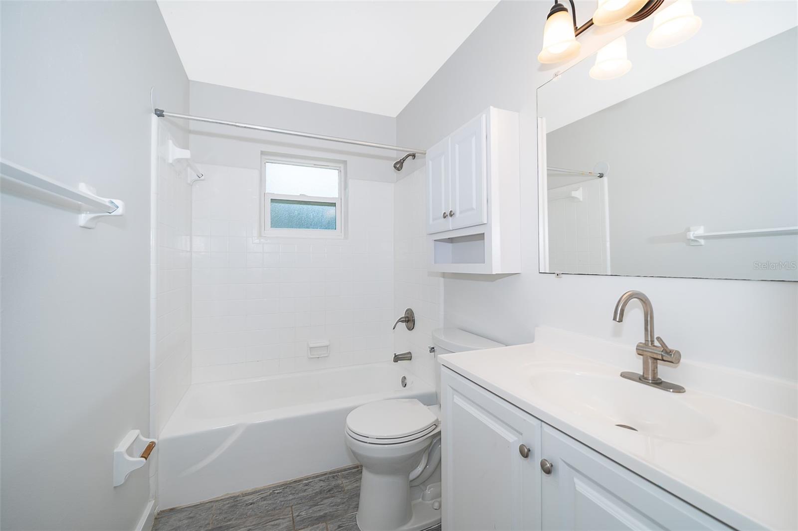 Image 14 of 28 For 1105 Morse Avenue