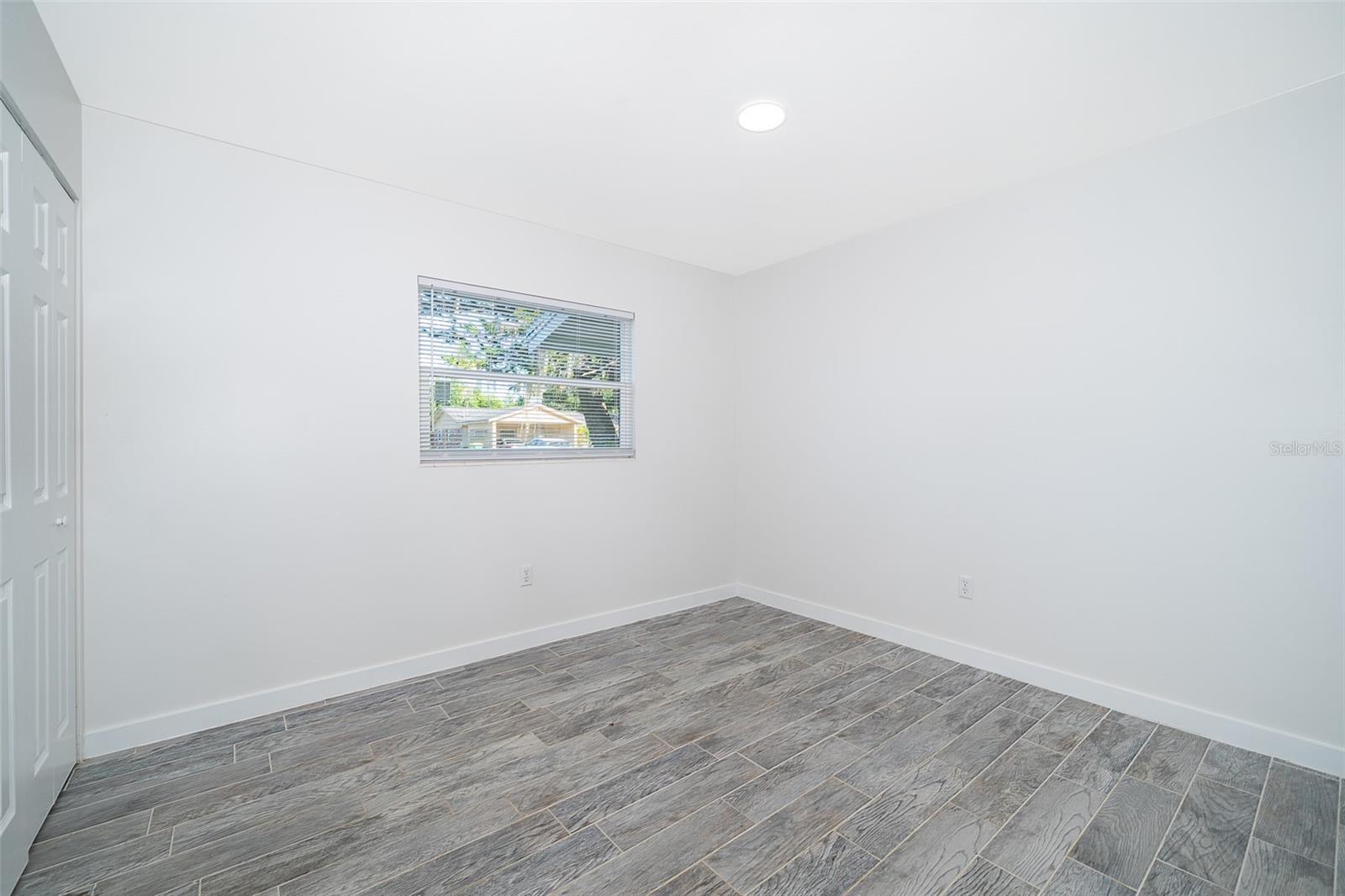 Image 15 of 28 For 1105 Morse Avenue
