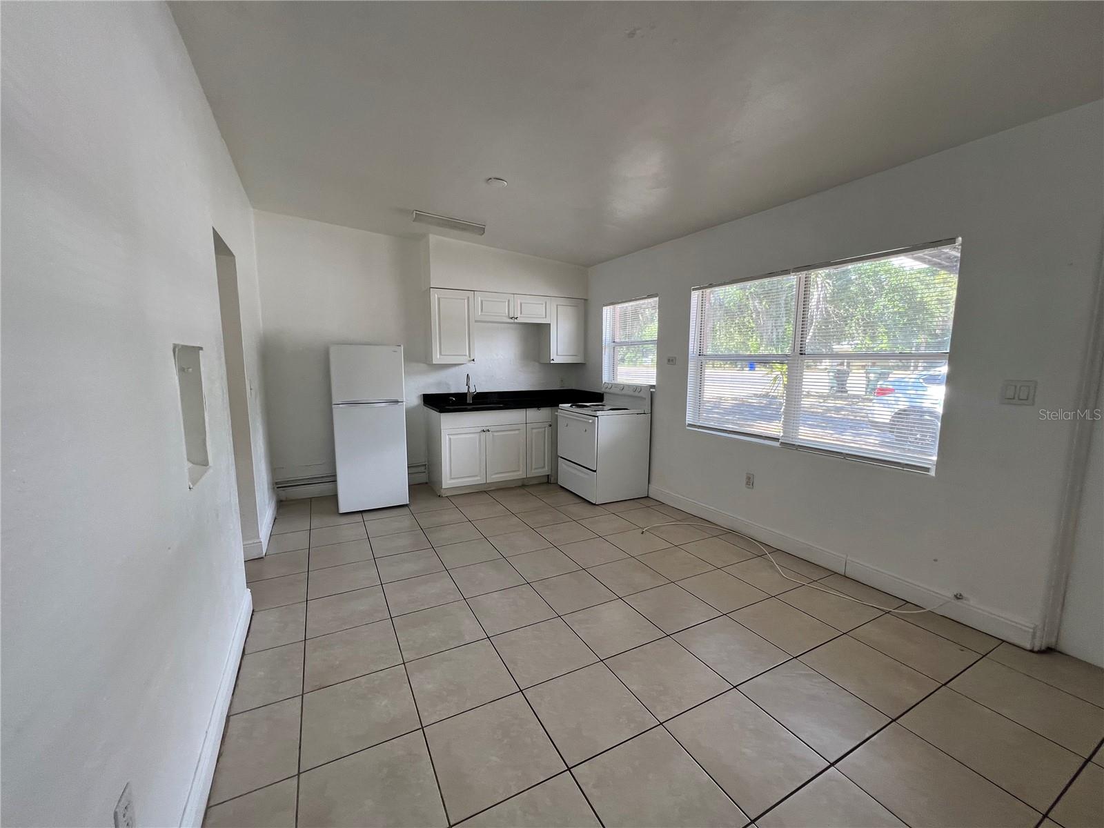 Image 4 of 17 For 989 Fiske Boulevard