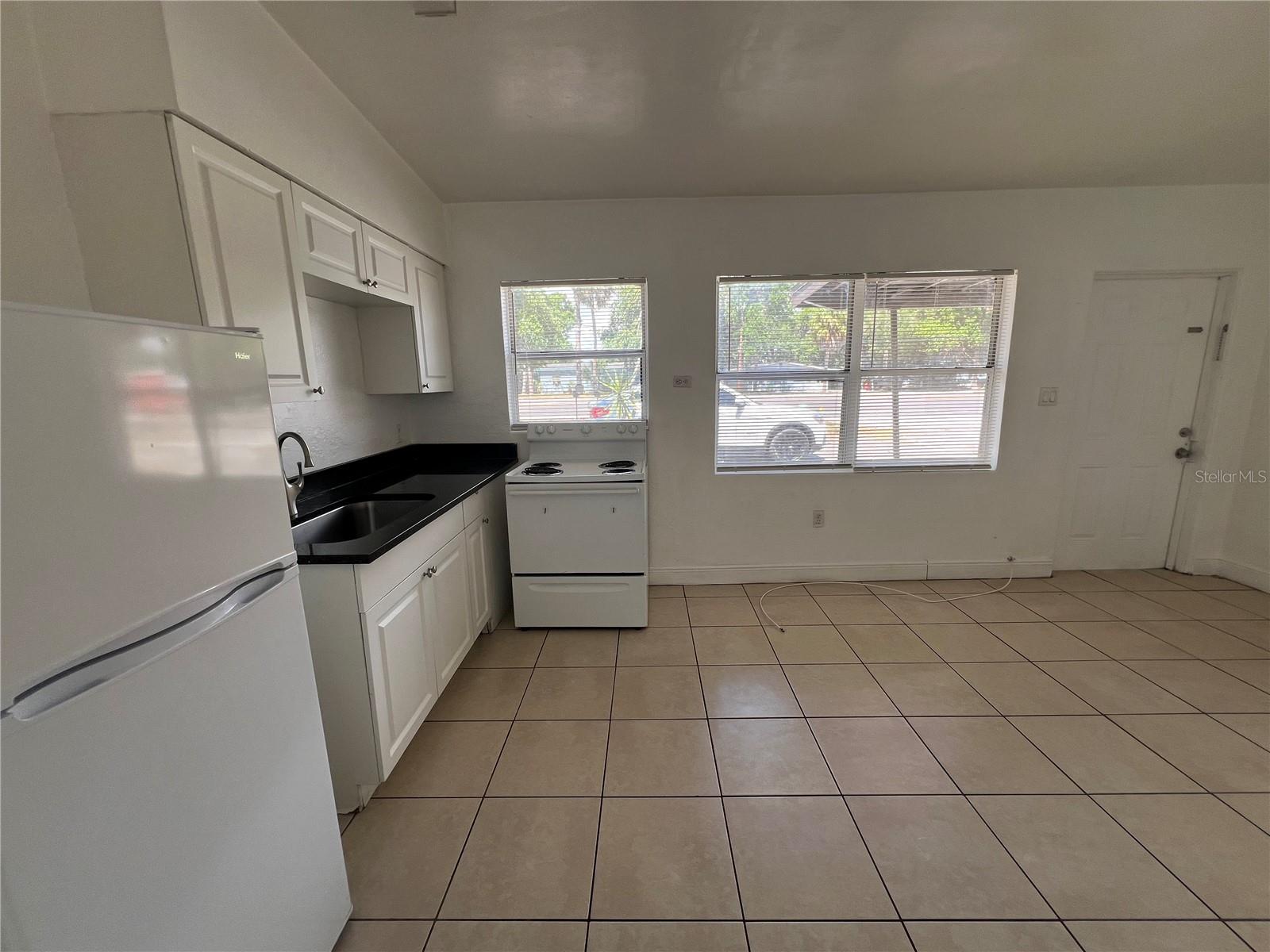 Image 7 of 17 For 989 Fiske Boulevard