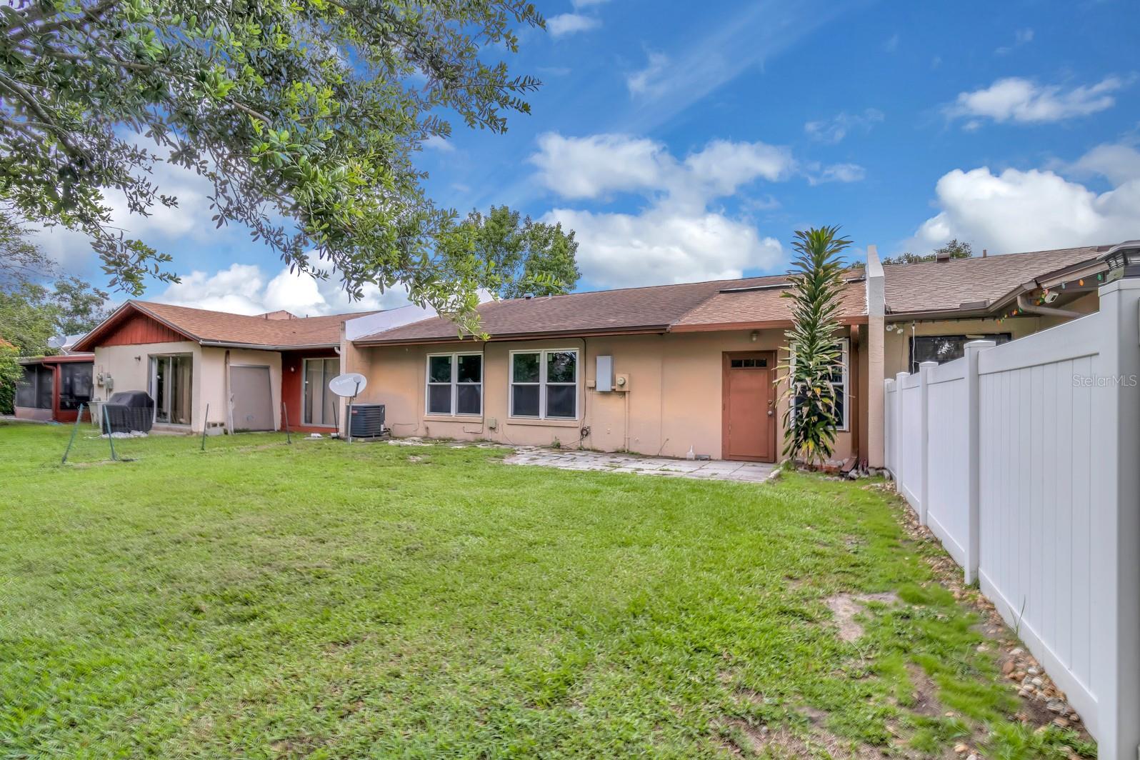 Image 23 of 24 For 978 Calanda Avenue