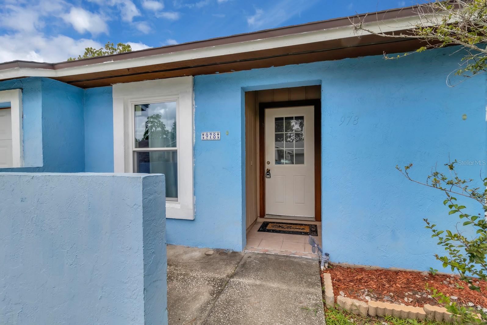 Image 4 of 24 For 978 Calanda Avenue
