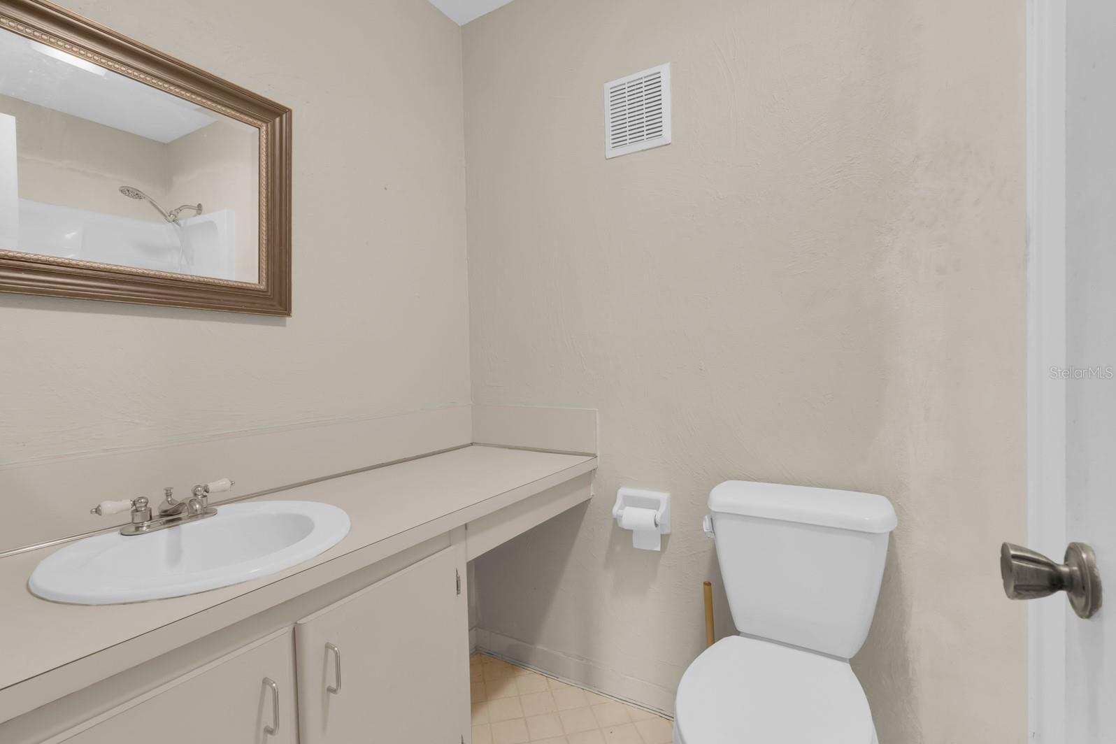 Image 7 of 24 For 978 Calanda Avenue