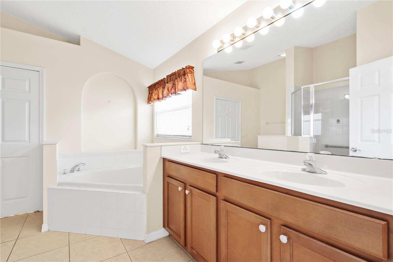 Image 27 of 42 For 9003 Pecky Cypress Way
