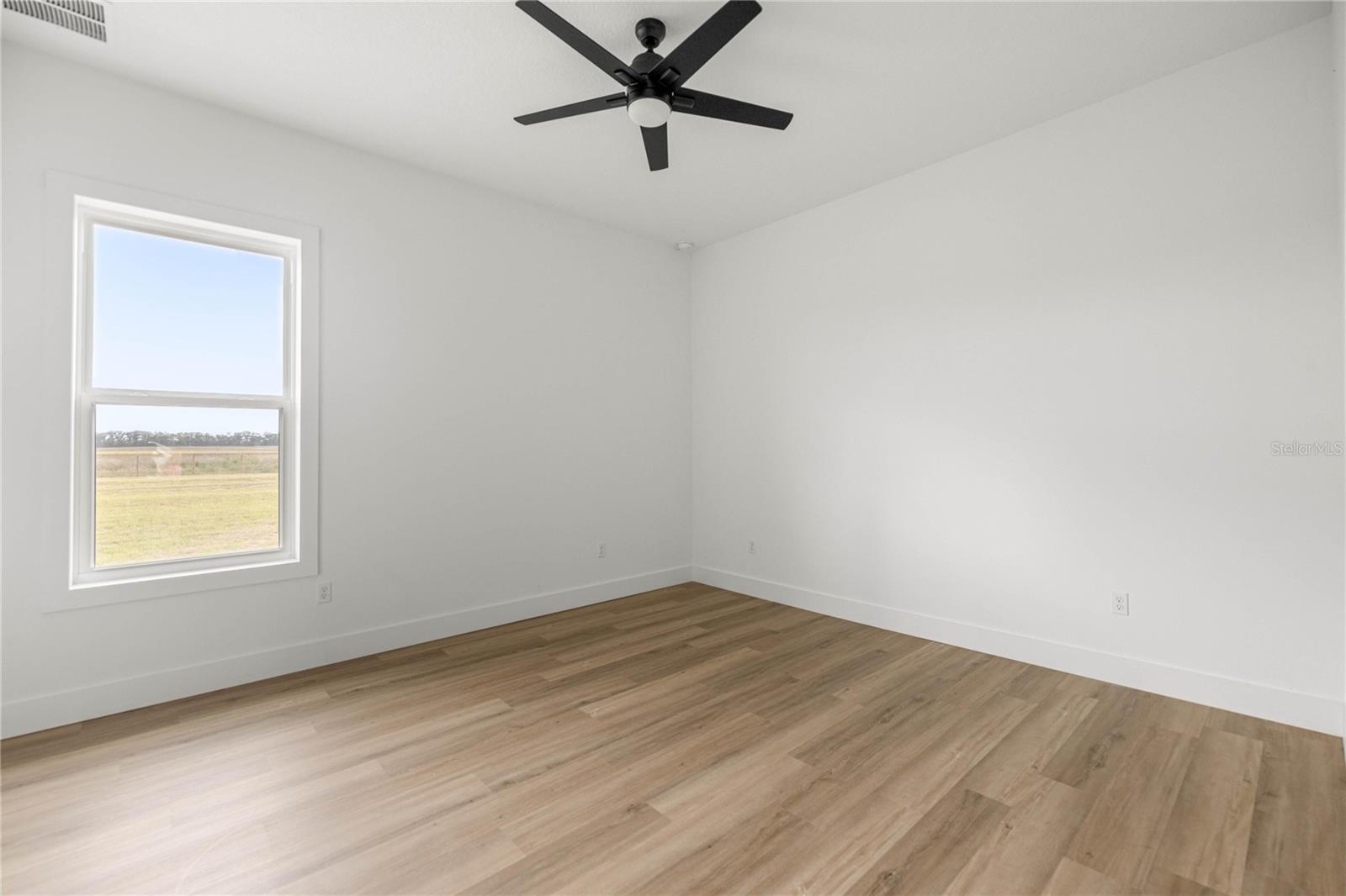 Image 25 of 41 For 2212 210th Avenue