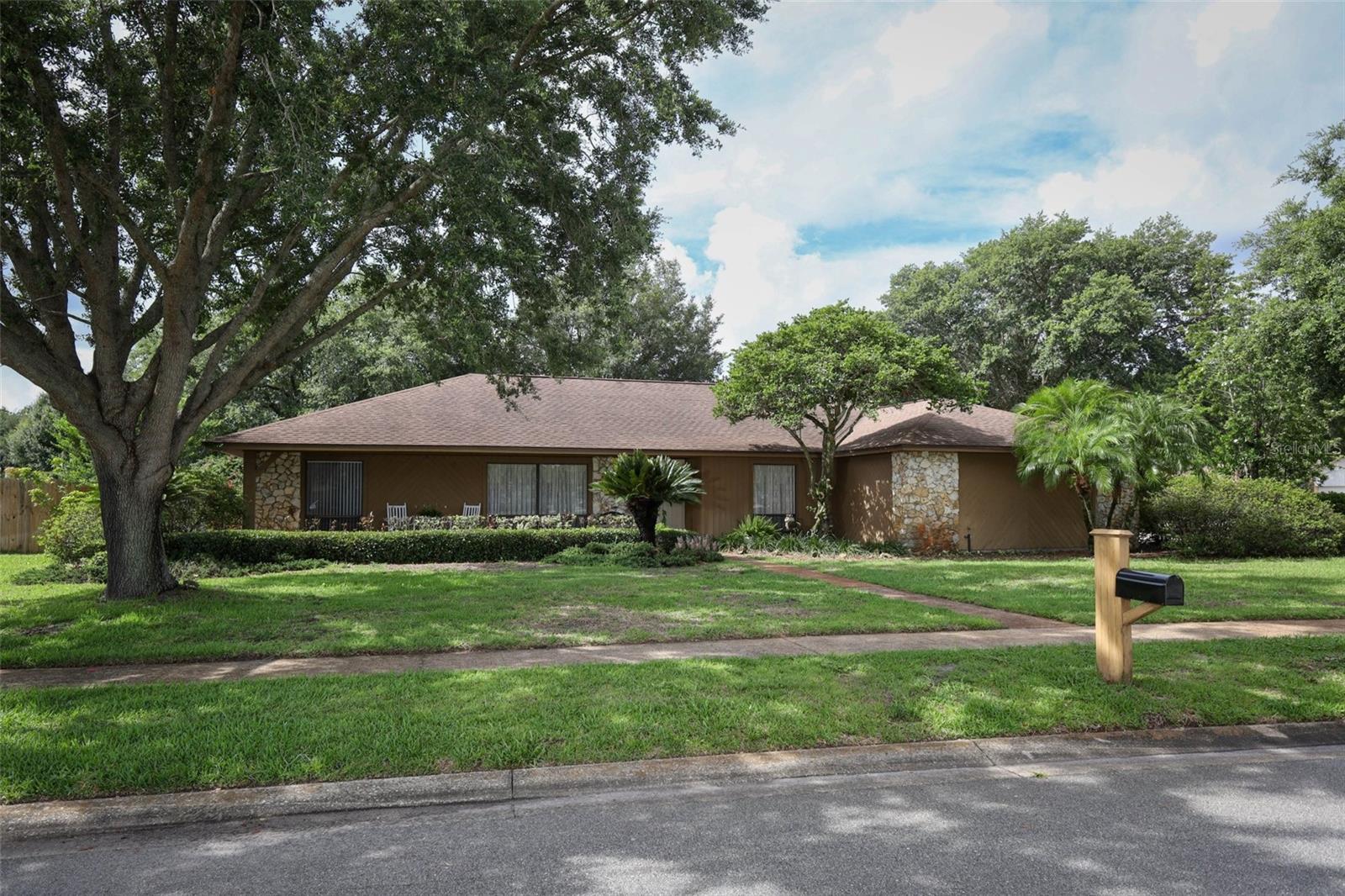 Image 14 of 49 For 9206 Everwood Street