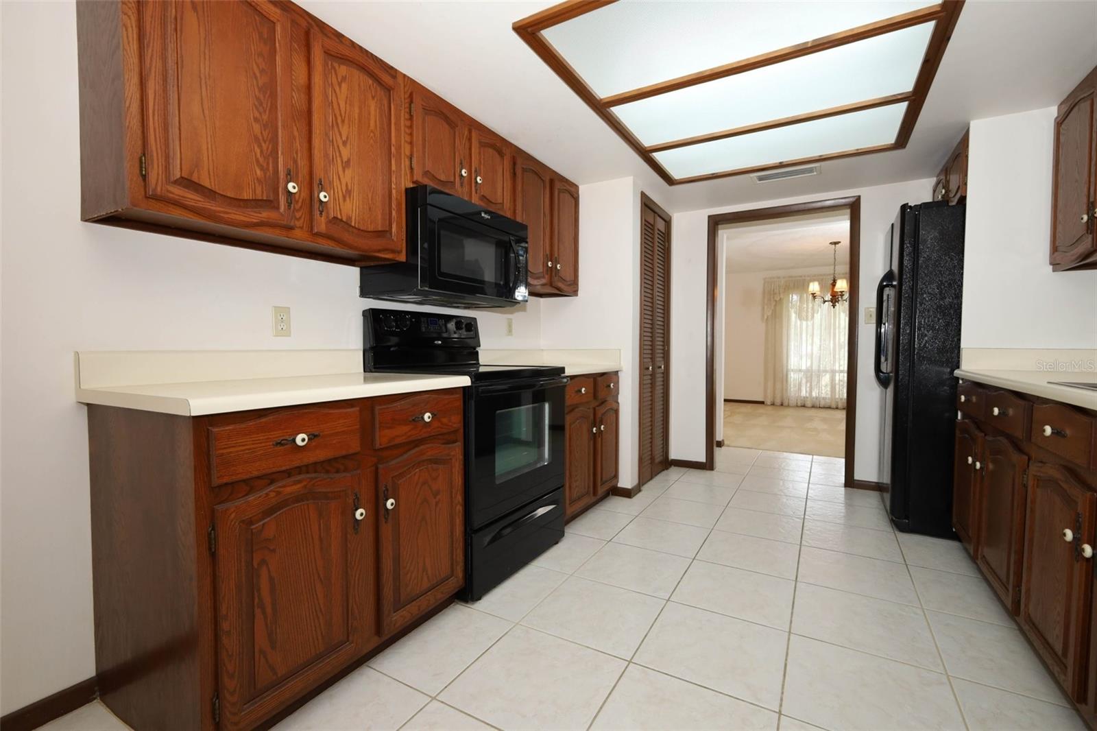 Image 16 of 49 For 9206 Everwood Street