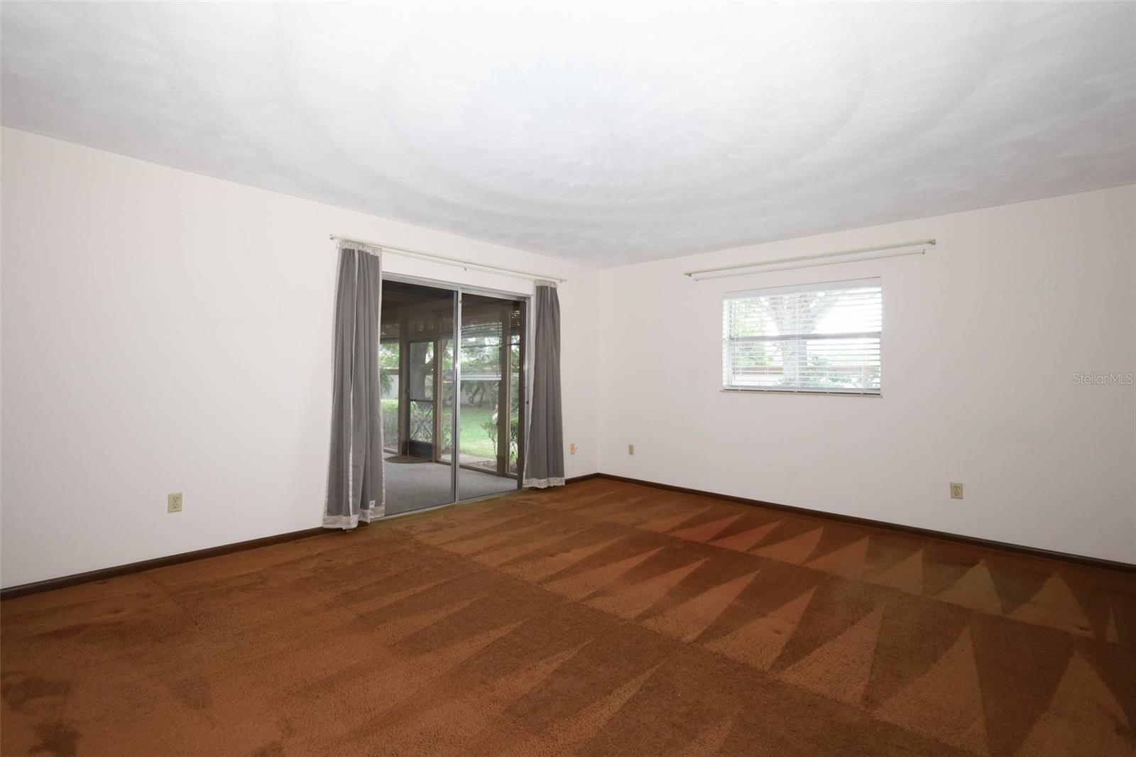Image 21 of 49 For 9206 Everwood Street