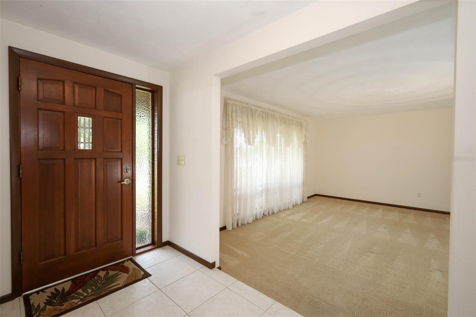 Image 3 of 49 For 9206 Everwood Street