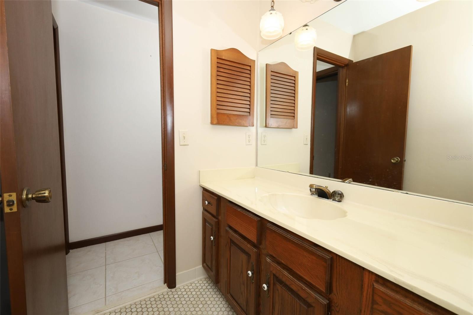 Image 32 of 49 For 9206 Everwood Street