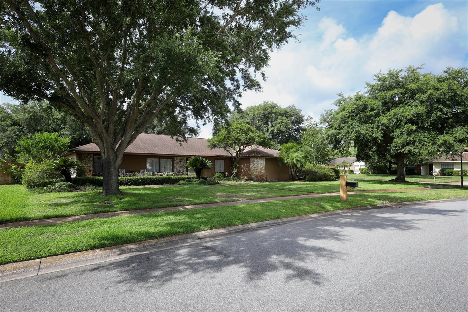 Image 40 of 49 For 9206 Everwood Street