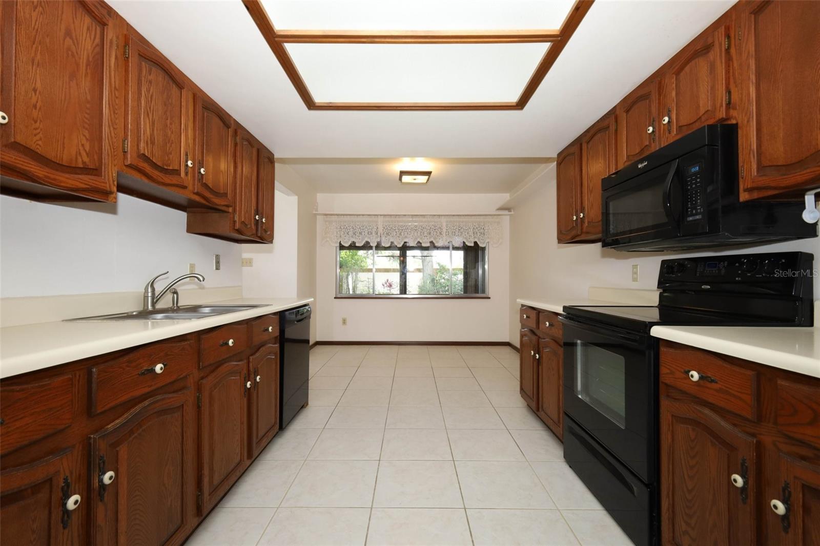 Image 5 of 49 For 9206 Everwood Street