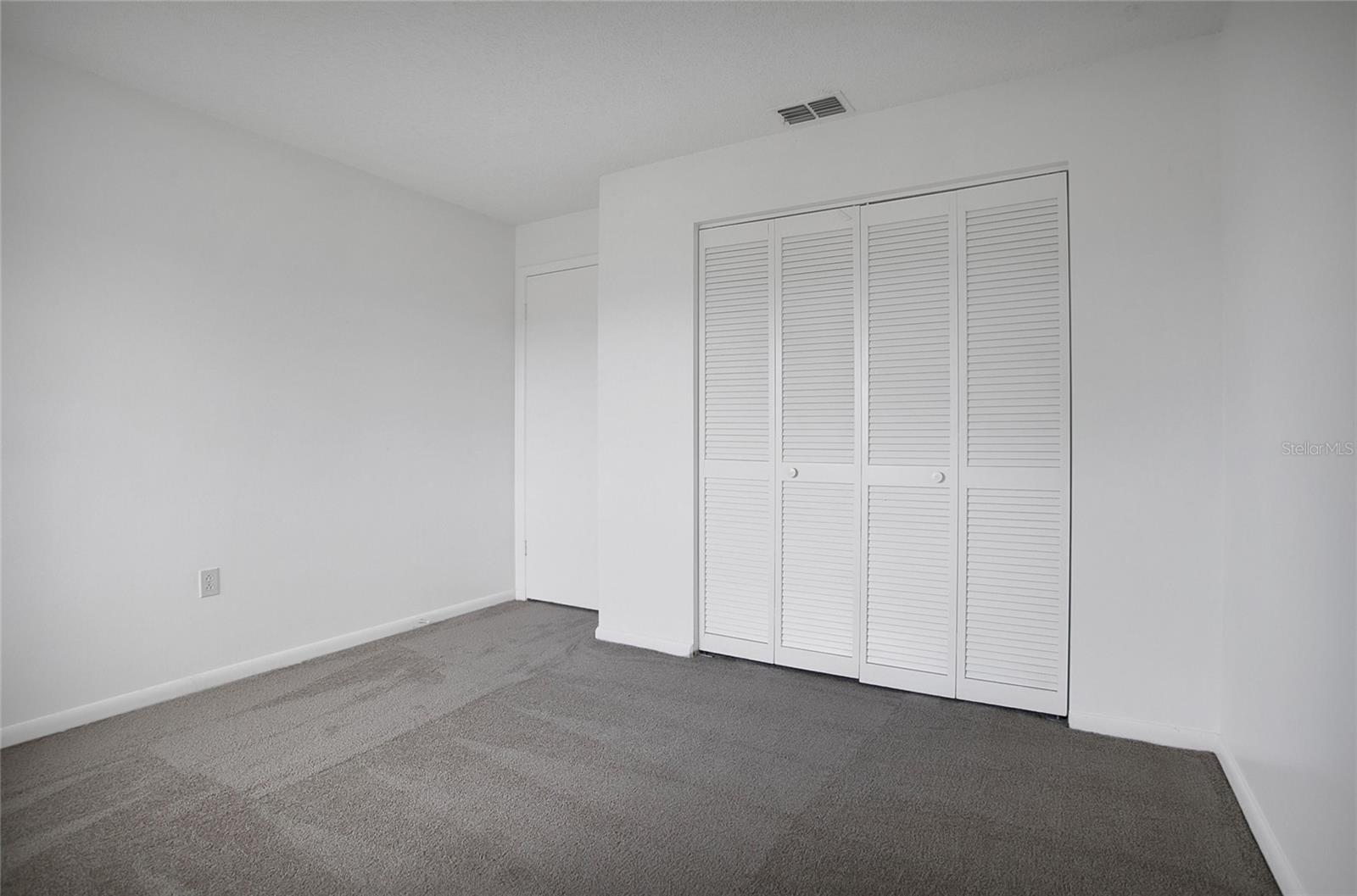 Image 13 of 20 For 5223 Vineland Road