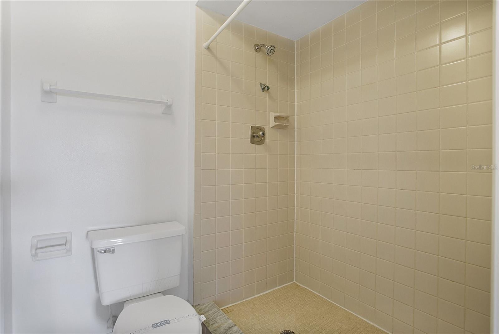 Image 16 of 20 For 5223 Vineland Road