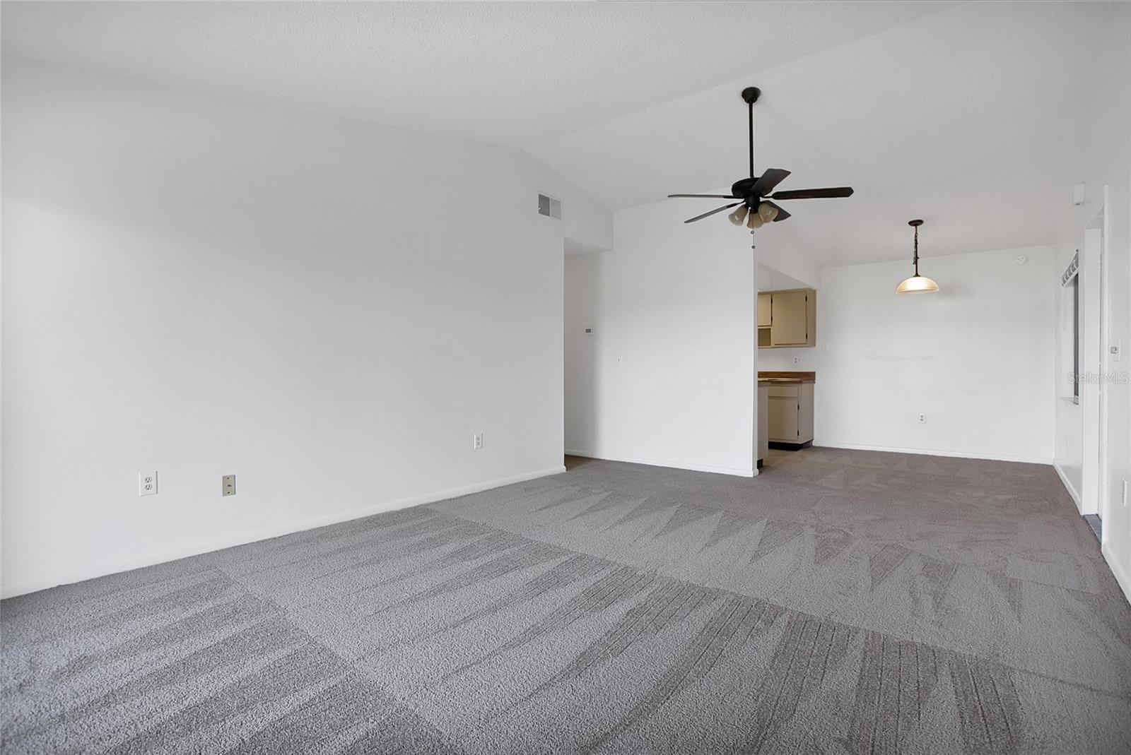 Image 3 of 20 For 5223 Vineland Road