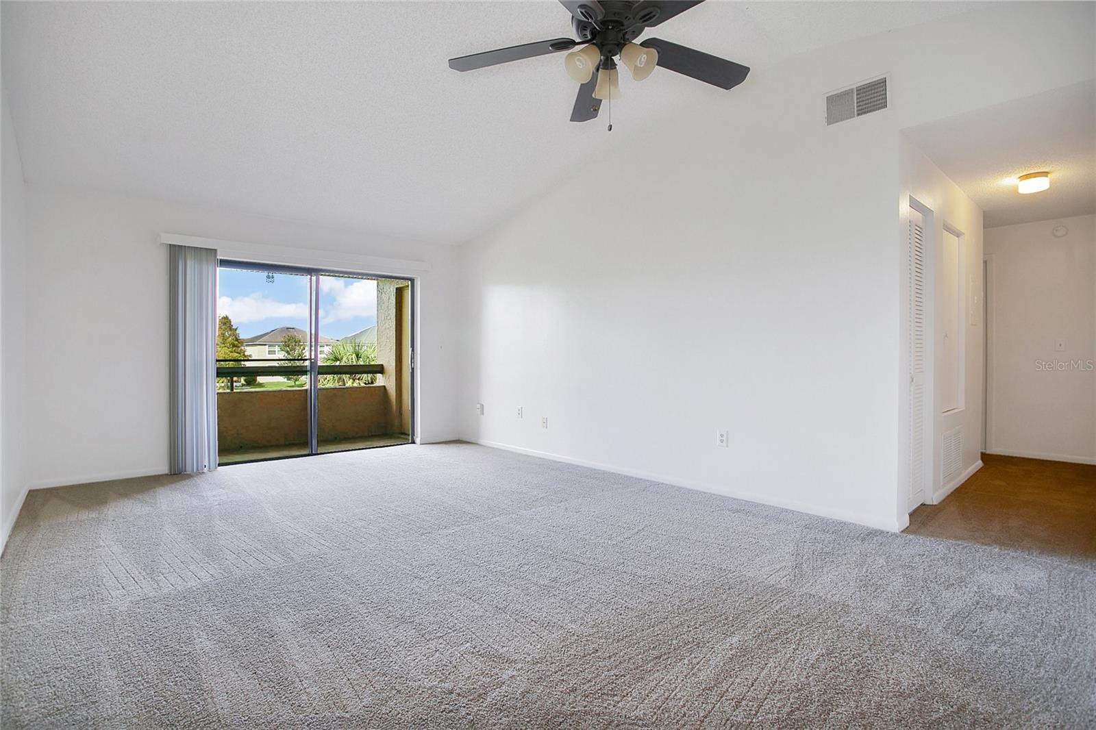 Image 4 of 20 For 5223 Vineland Road