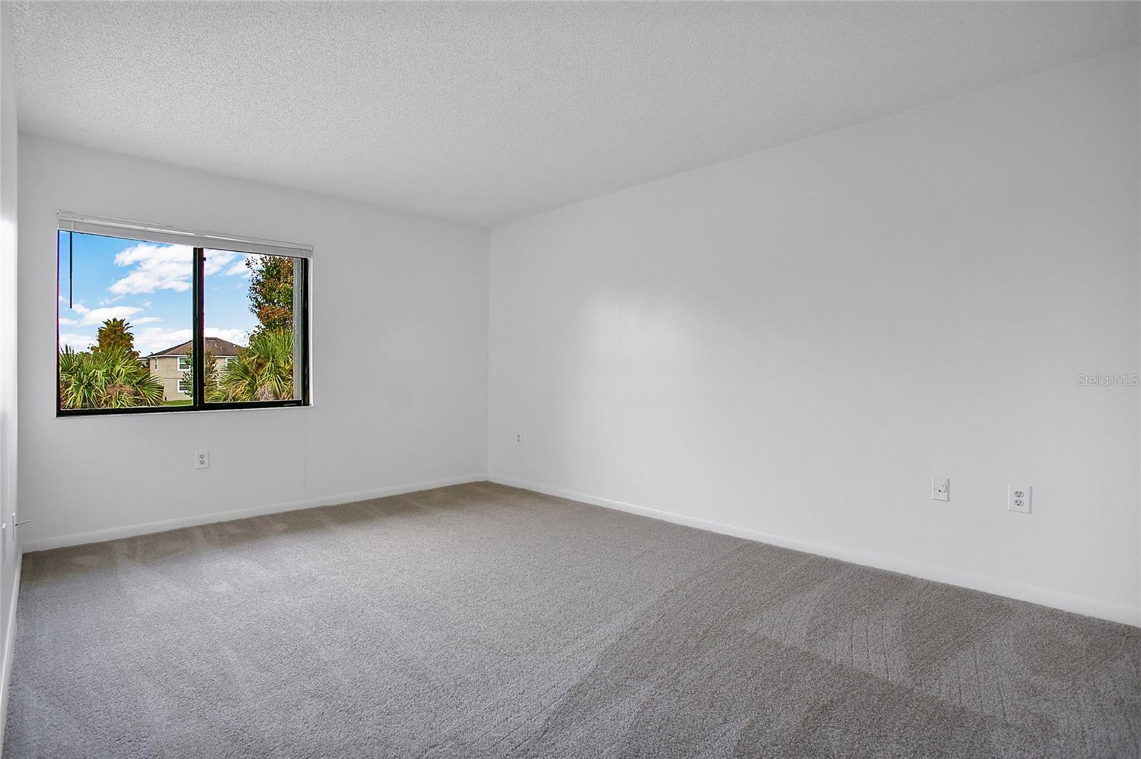 Image 9 of 20 For 5223 Vineland Road