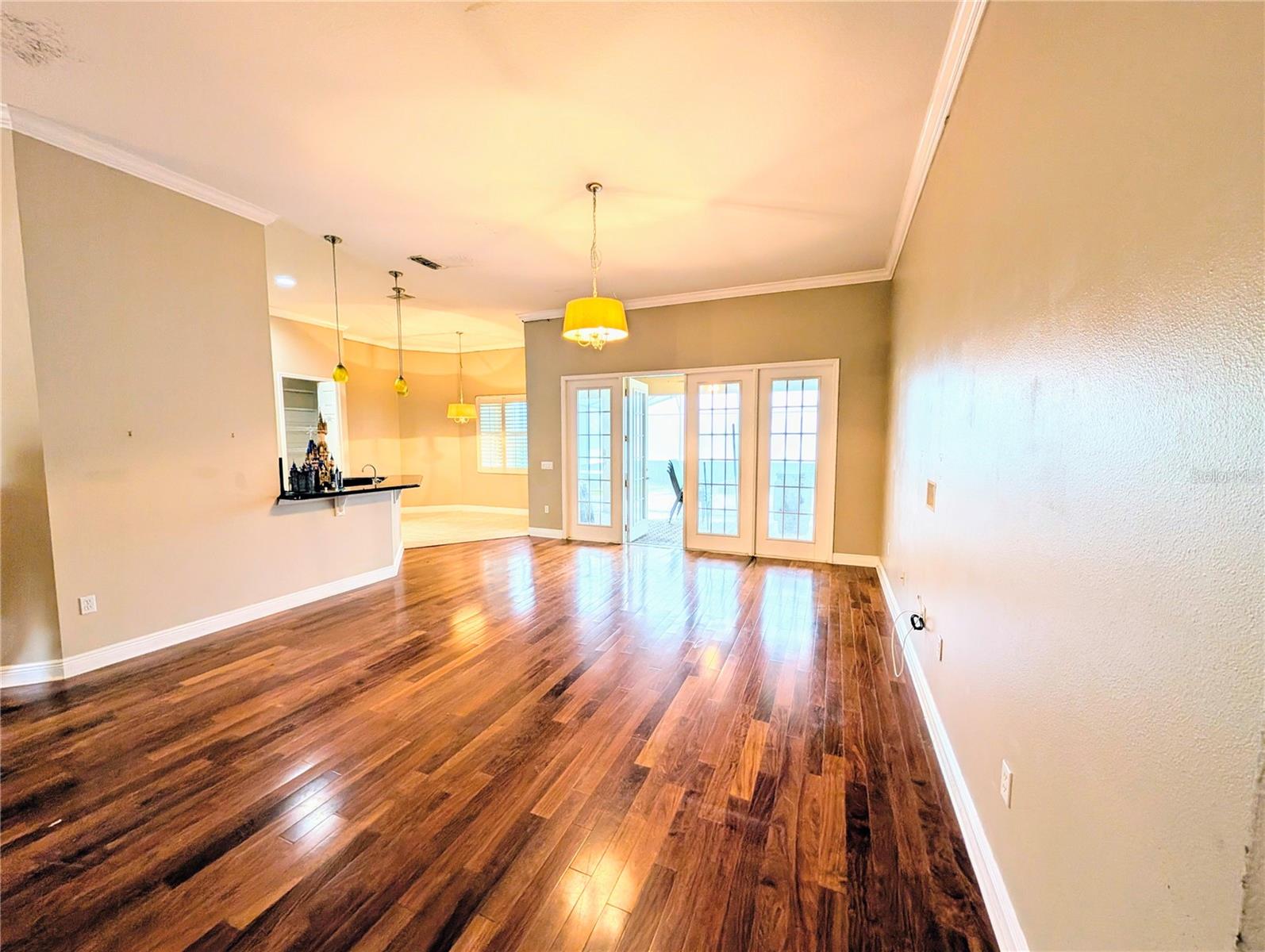 Image 4 of 66 For 3504 Shorewood Drive