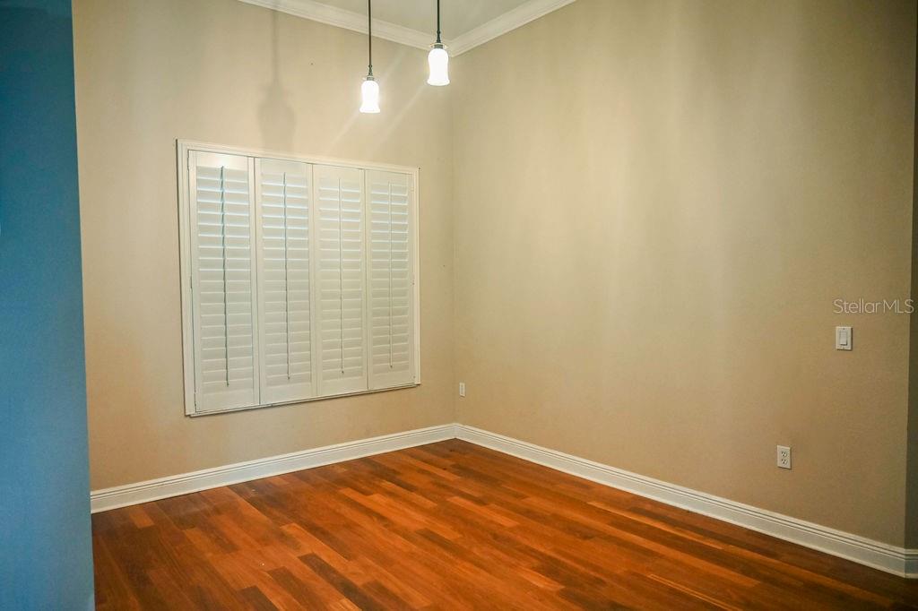 Image 6 of 66 For 3504 Shorewood Drive