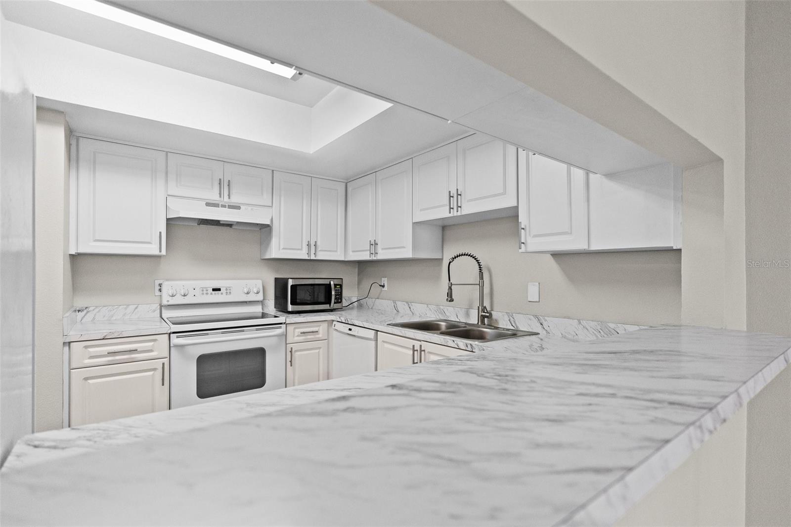Image 4 of 17 For 3706 Greenery Court 206