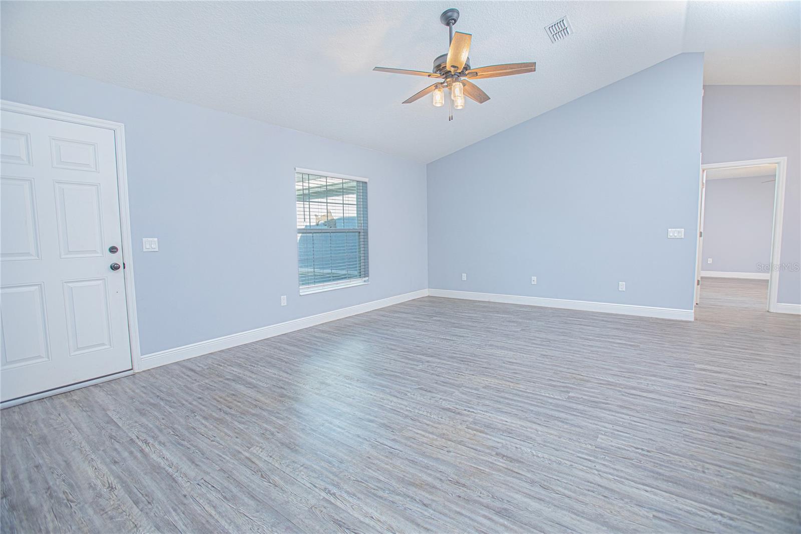 Image 6 of 26 For 4911 7th Street
