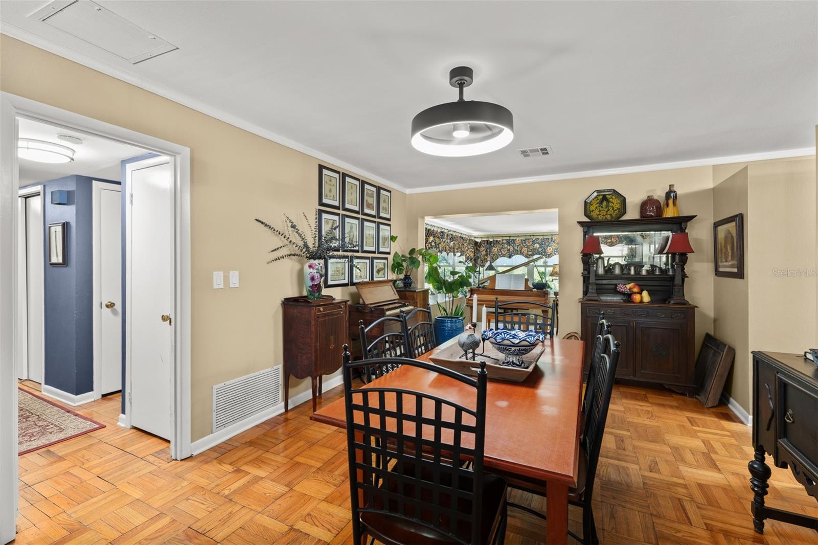 Image 21 of 42 For 1924 Summerfield Road