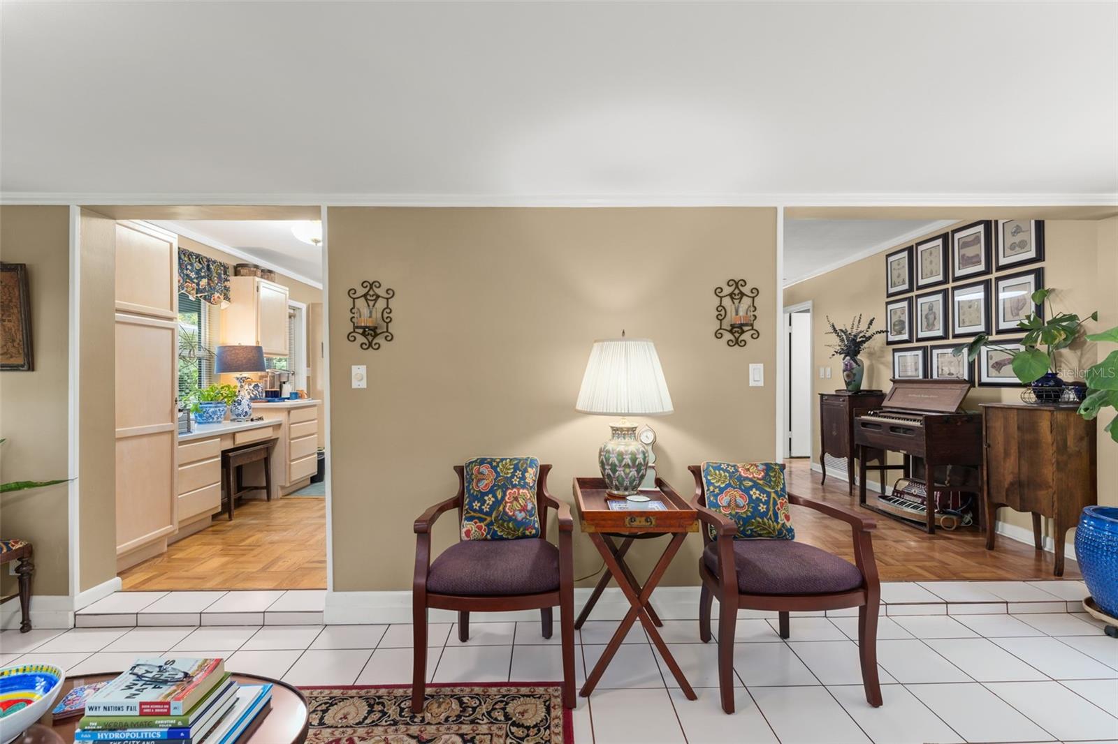 Image 3 of 42 For 1924 Summerfield Road